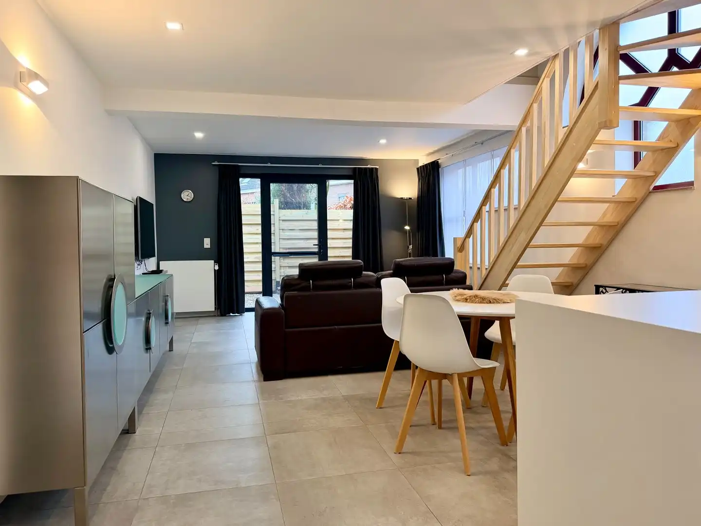 Moderne duplex met twee slaapkamers foto 8