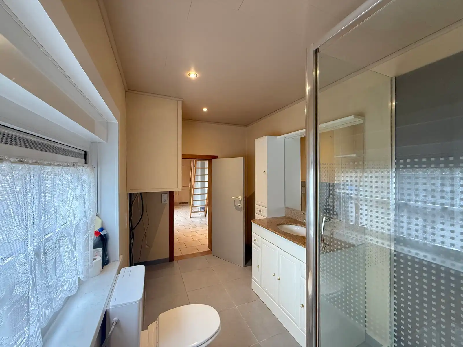 Gezellige woning met 2 slaapkamers en tuin foto 10