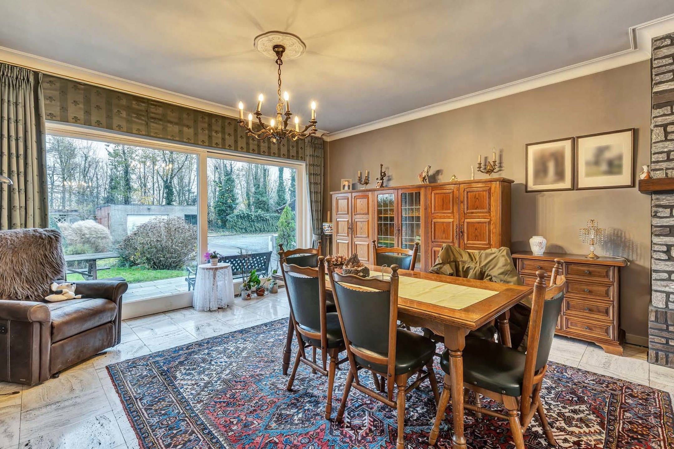 Ruime villa met loods en garage foto 5