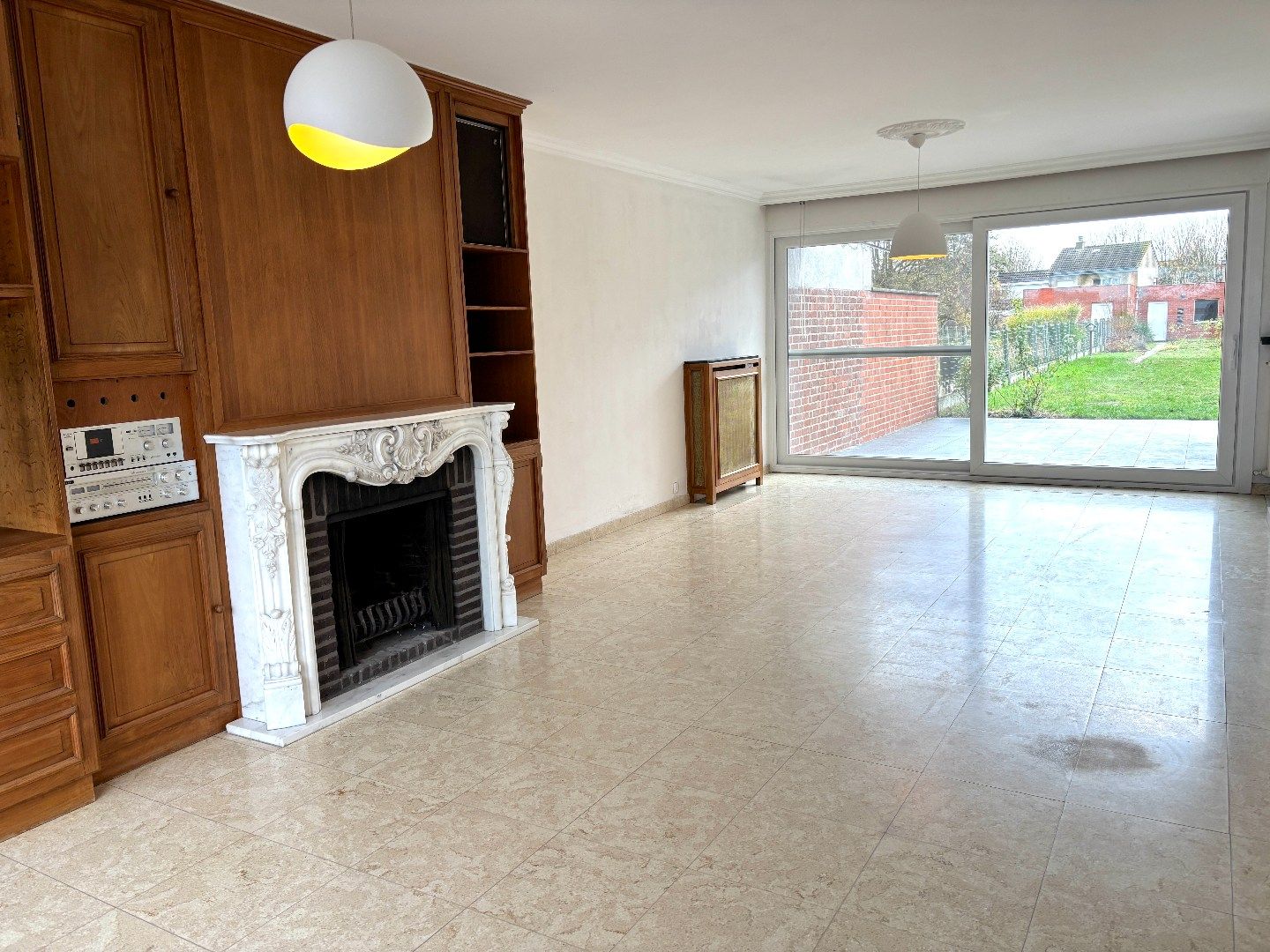 Ruime woning met tuin en garage! foto 3