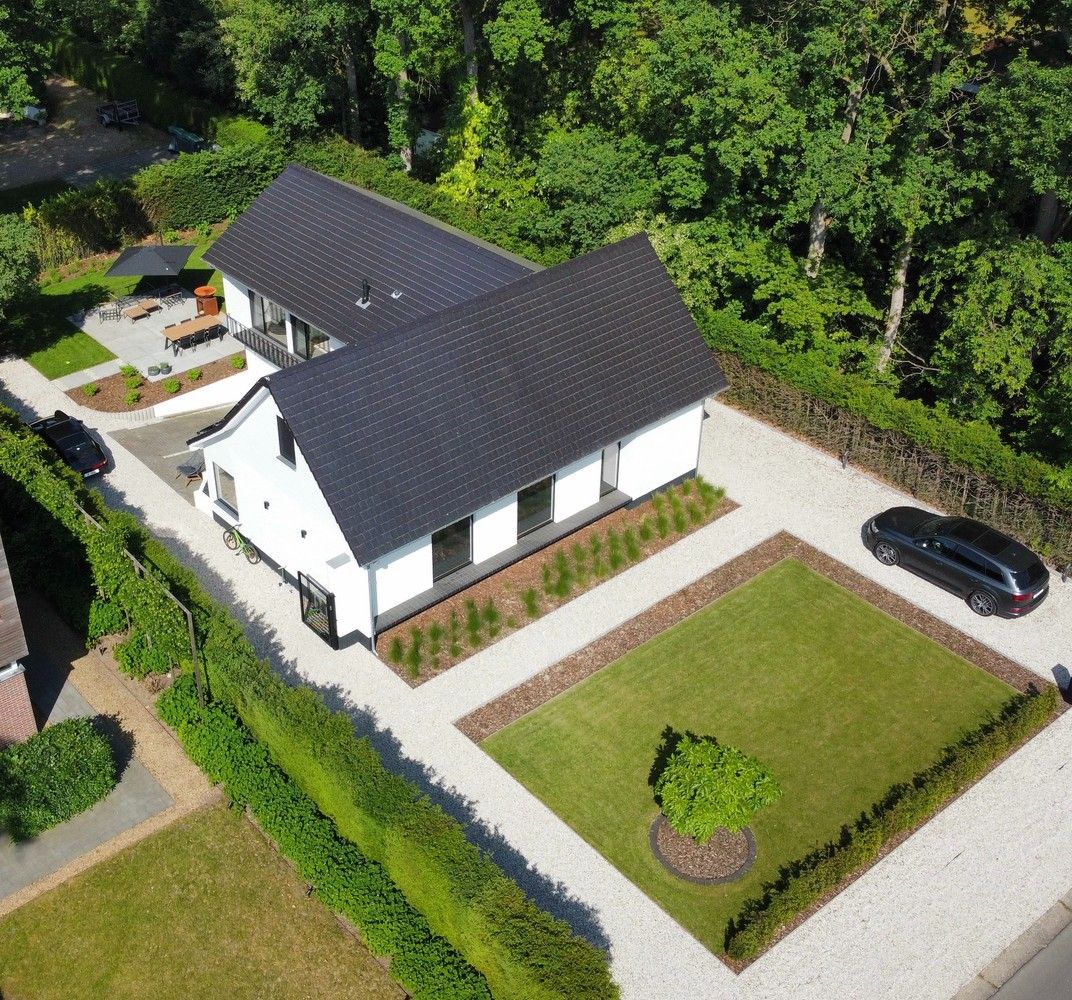 Compleet gerenoveerde woning op gegeerde toplocatie aan de Goudkust te Neerharen foto 27