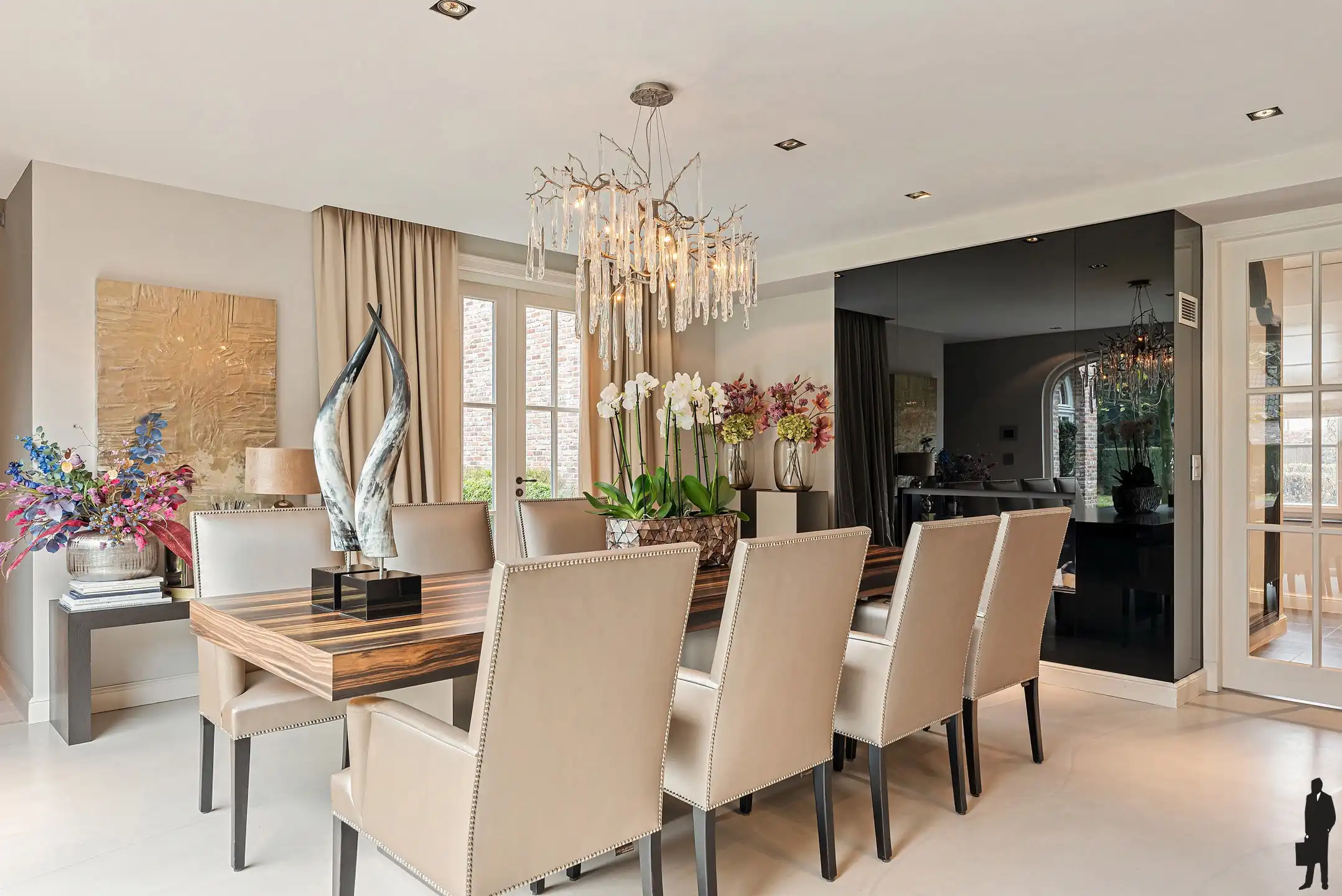 Villa van 600 m² met o.a. 4 slpk. en 3 badk.  foto 7