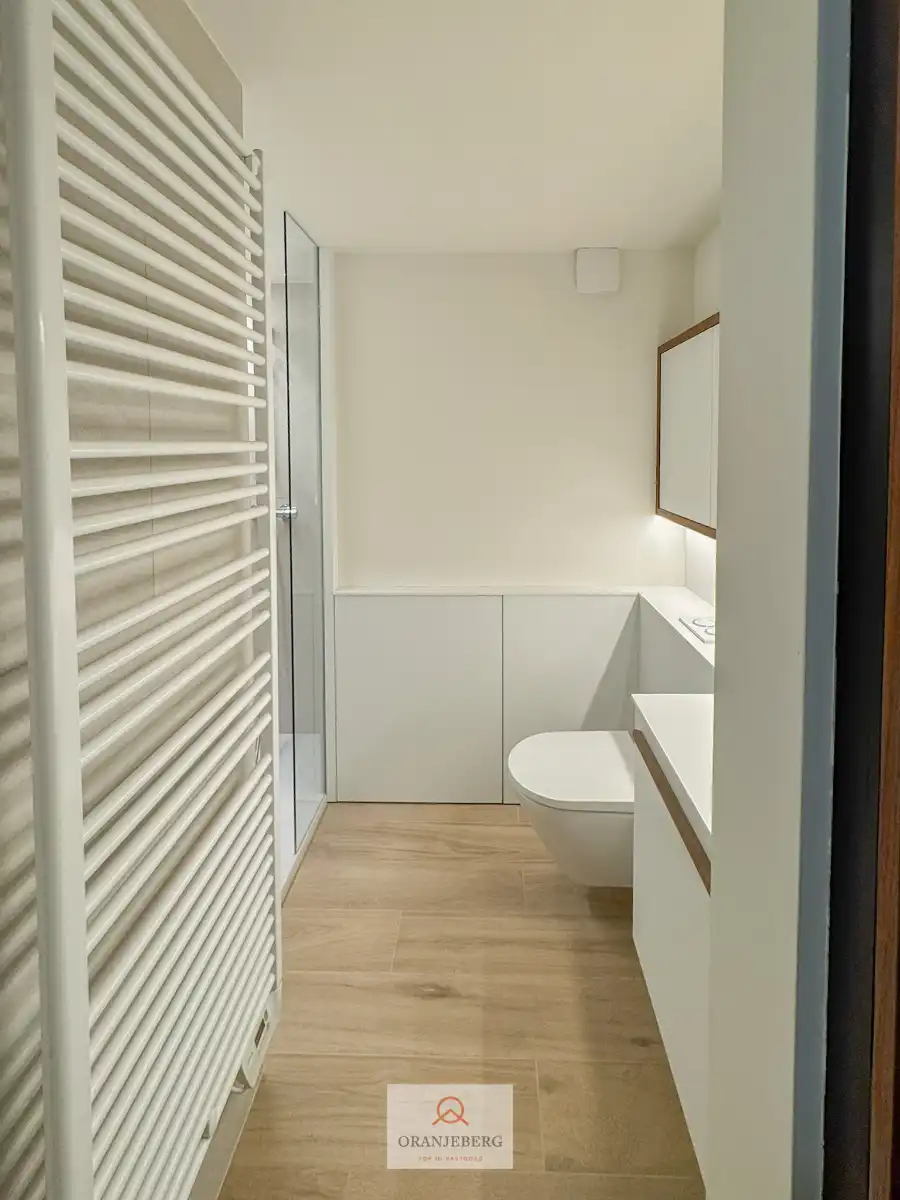 Instapklaar gerenoveerd duplex-app nabij Sint-Pietersstation! foto 4