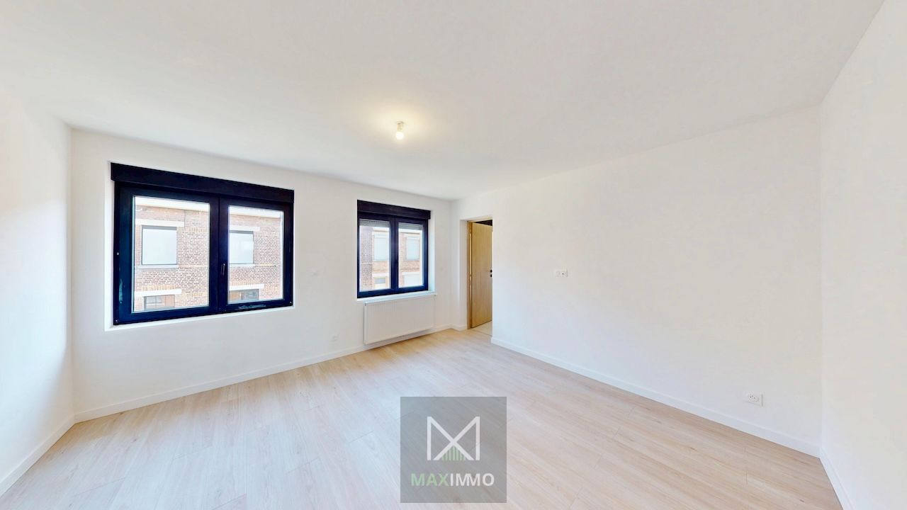 Volledig vernieuwde woning in centrum Lauwe – luxe, licht en leefruimte in één pakket foto 8