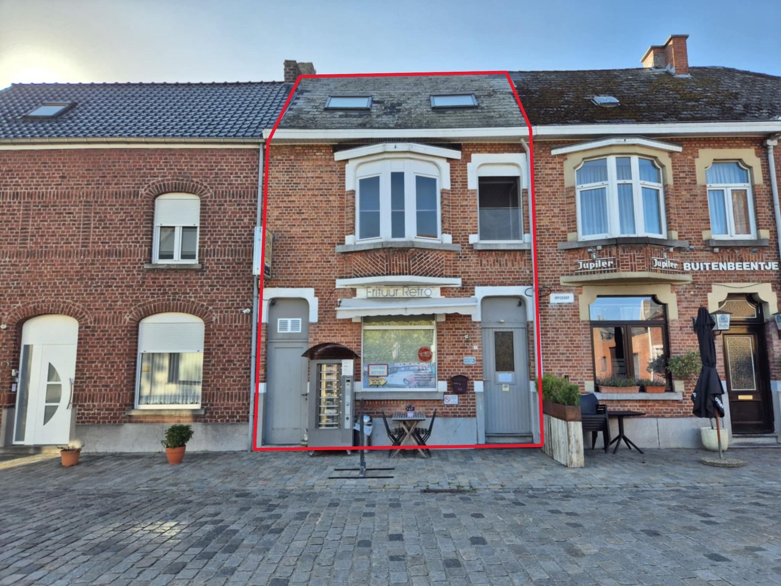 Handelszaak met triplex appartement - Impedorp foto {{pictureIndex}}
