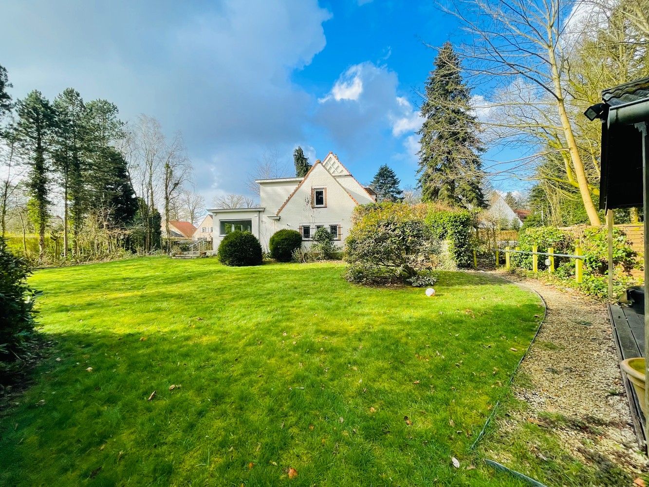 Brugge Sint-Andries, residentiële ligging, in rustige groene omgeving,  ruime lichtrijke degelijk gebouwde villa, 4 slpks, bureel en oprit op perceel van 3435 m², in groene oase van rust en privacy. Uitzonderlijk mooi  aanbod   ! foto 9