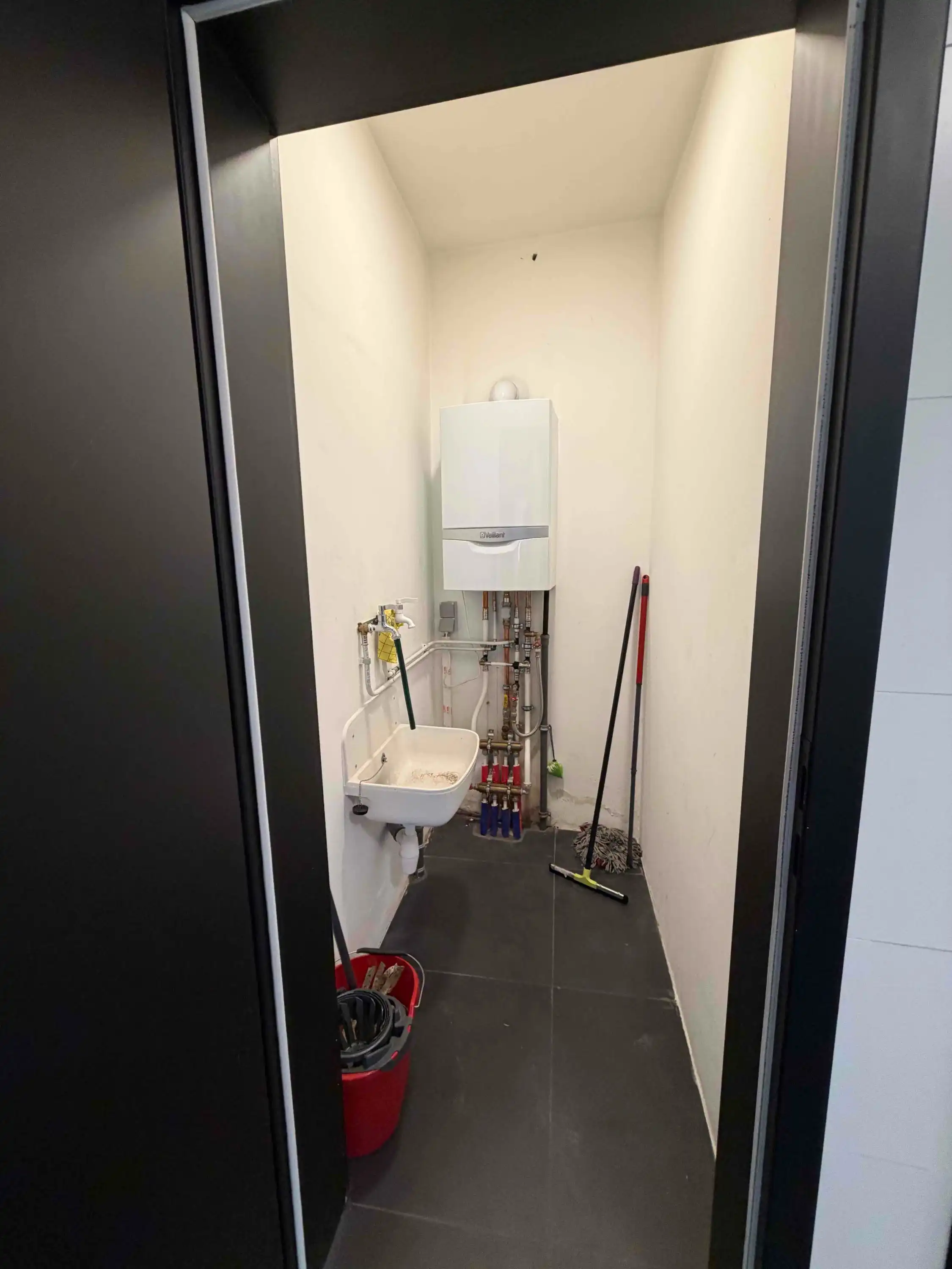 Gerenoveerd handelspand met instapklaar duplexappartement en tuintje foto 23