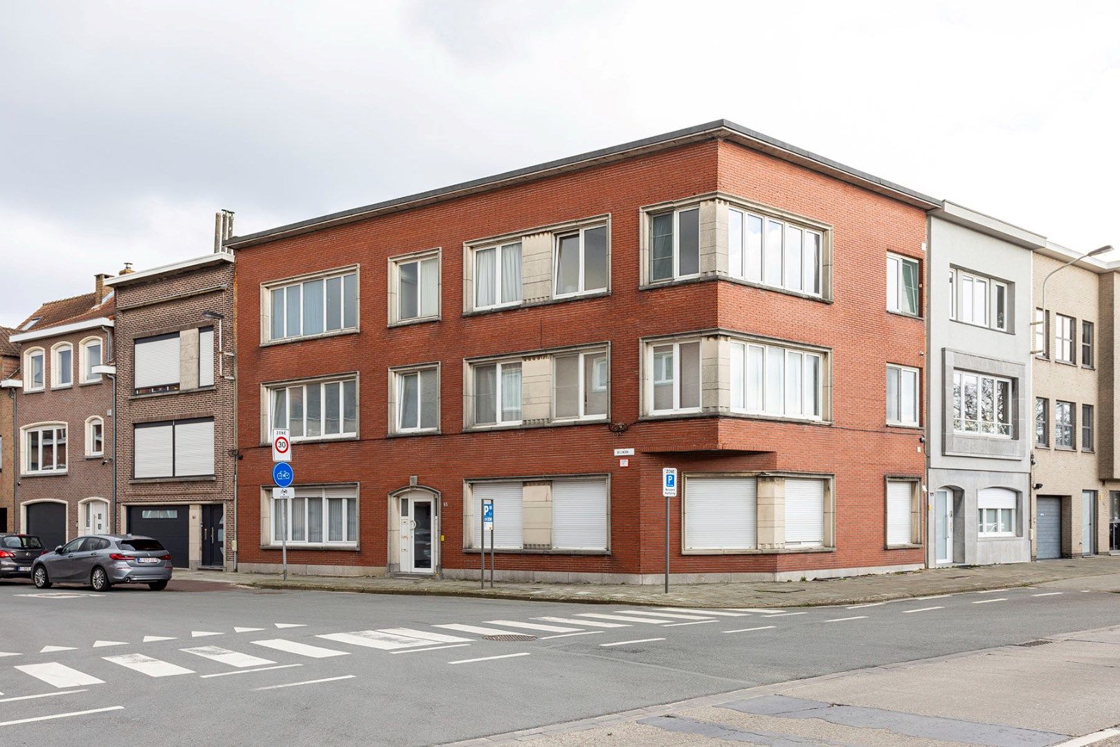 Hoofdfoto van de publicatie: Appartement met 2 slaapkamers op een centrale ligging te Merksem.