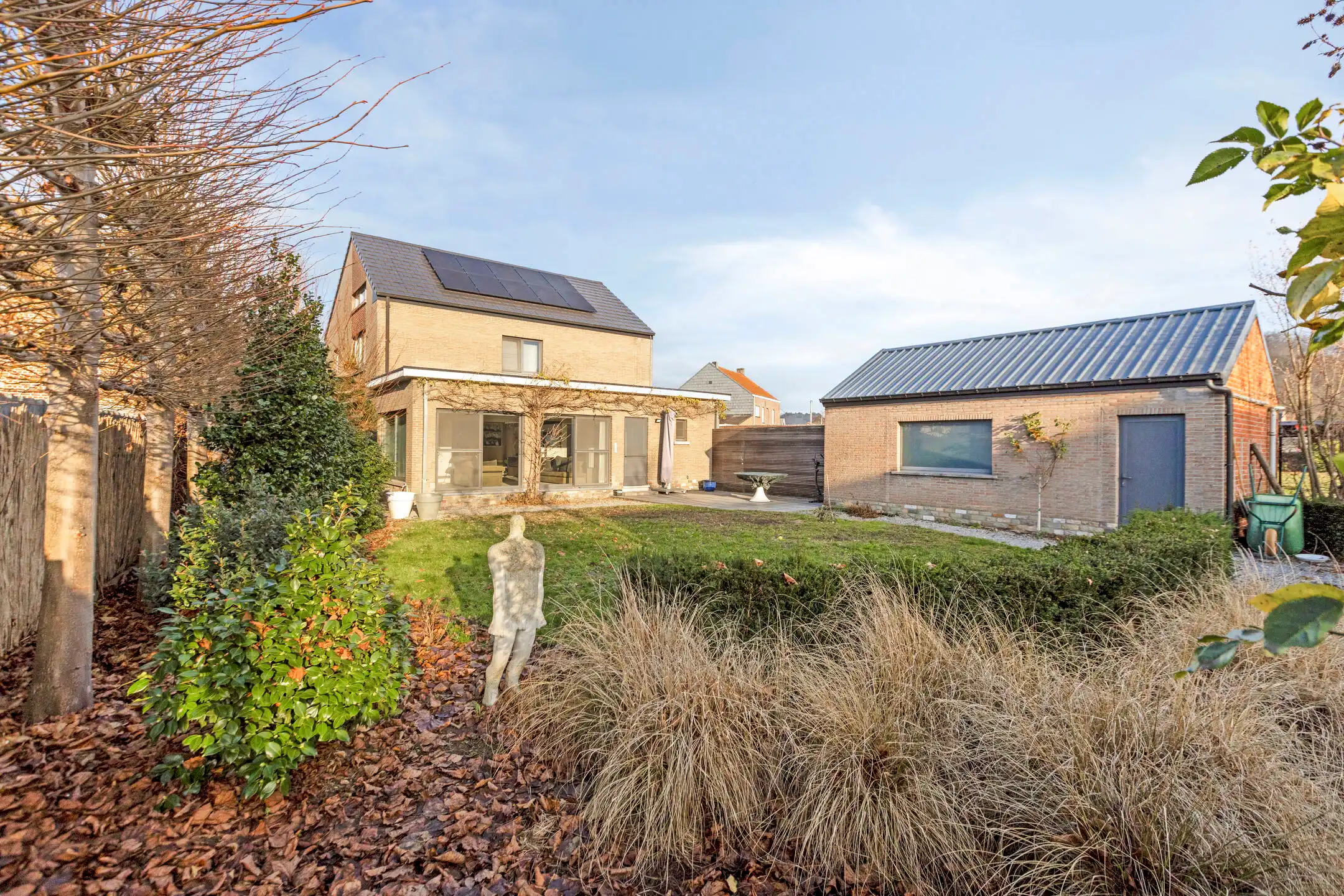 Hoogwaardig afgewerkte woning in hartje Wezemaal foto 30