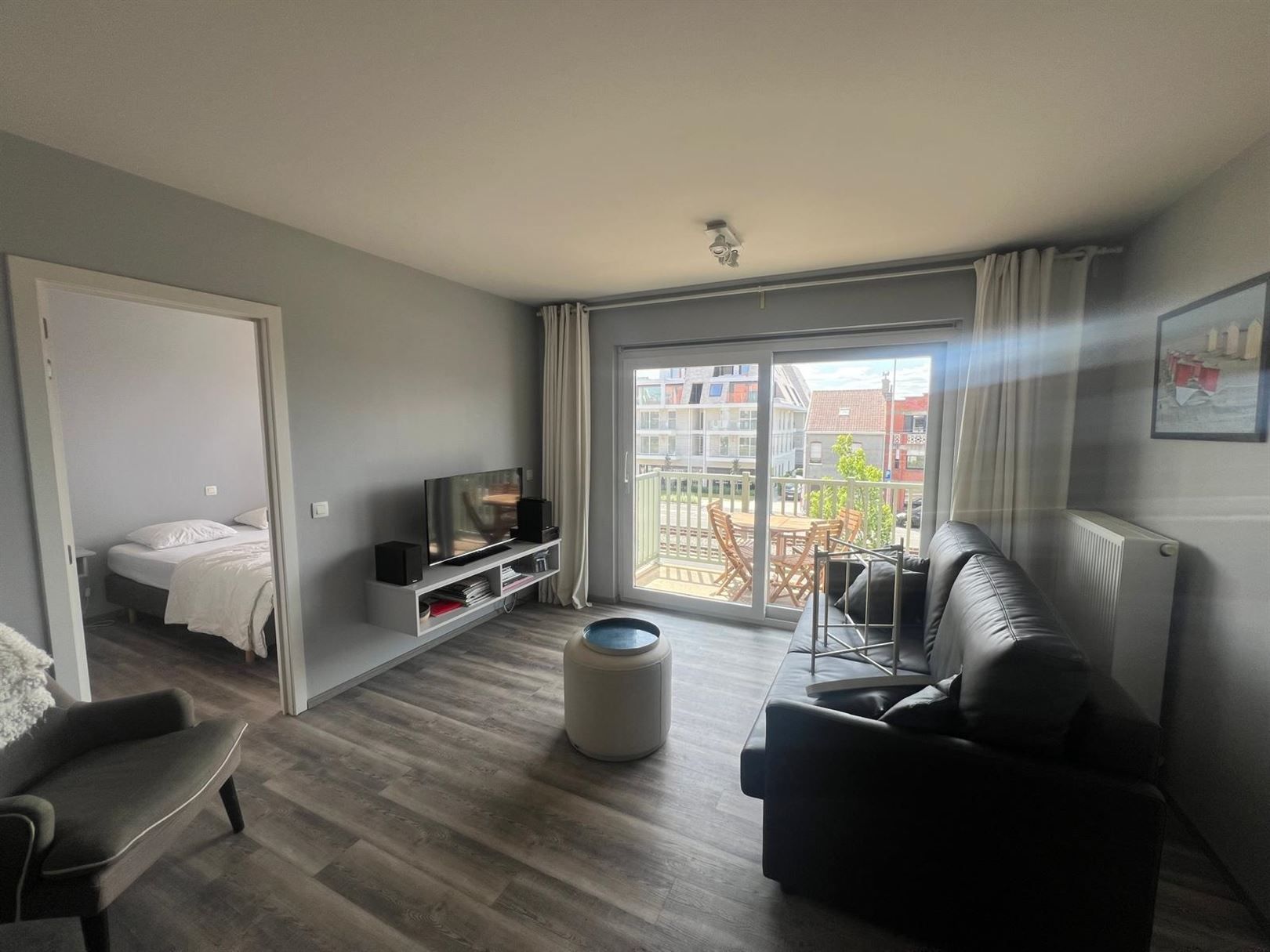 Jaarbasis - Prachtig gemeubeld 2 kamer appartement inlusief binnenparking foto 2