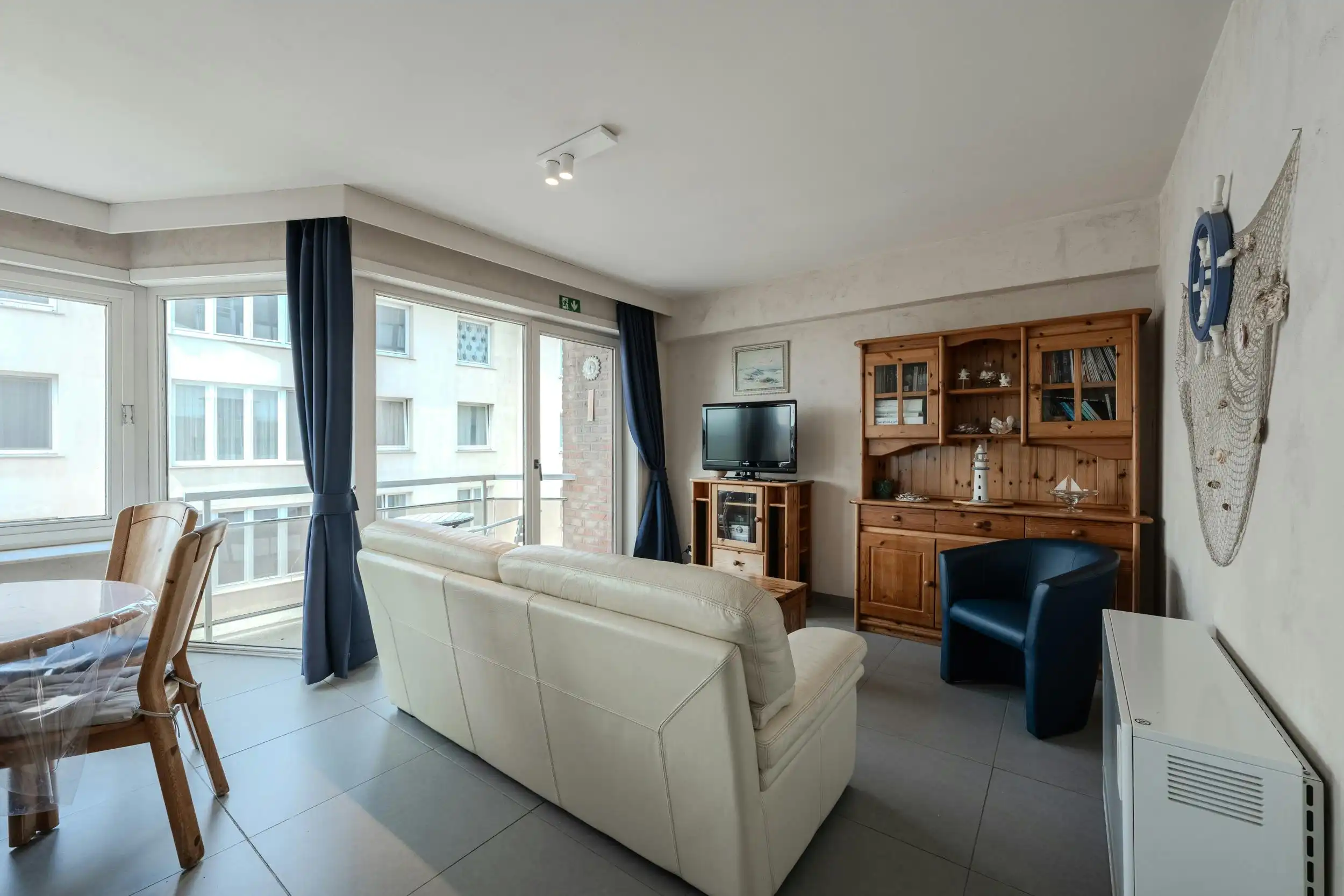 Instapklaar 2 slaapkamer appartement met zijdelings zeezicht foto 8