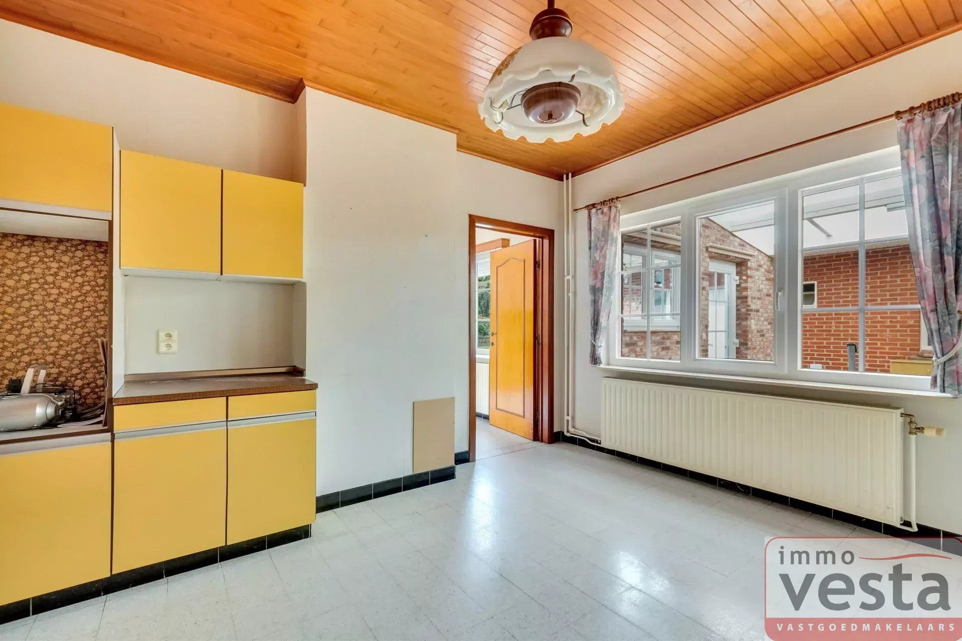 Ruime, landelijk gelegen woning op goede locatie foto 11