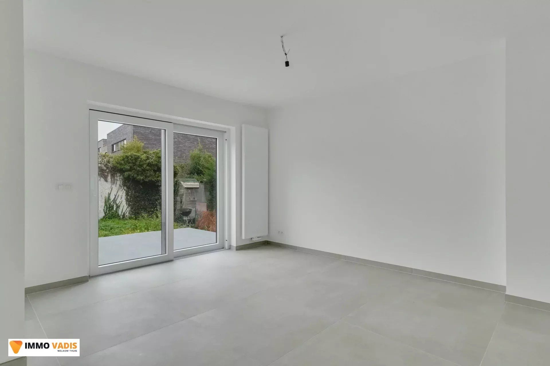 Moderne, energiezuinige woning in groene omgeving foto 6