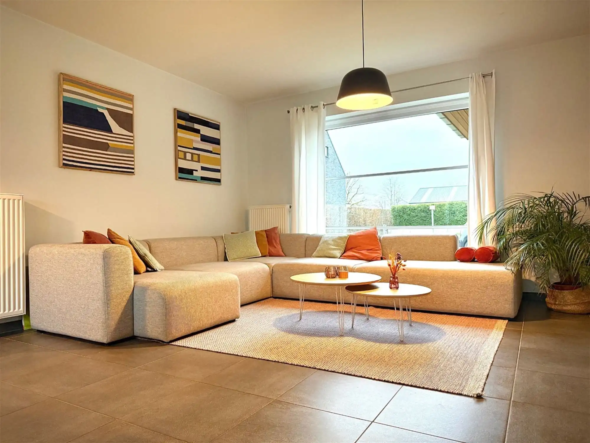 WONING (GB) met 3 ruime SLAAPKAMERS, GARAGE & TUIN foto 2