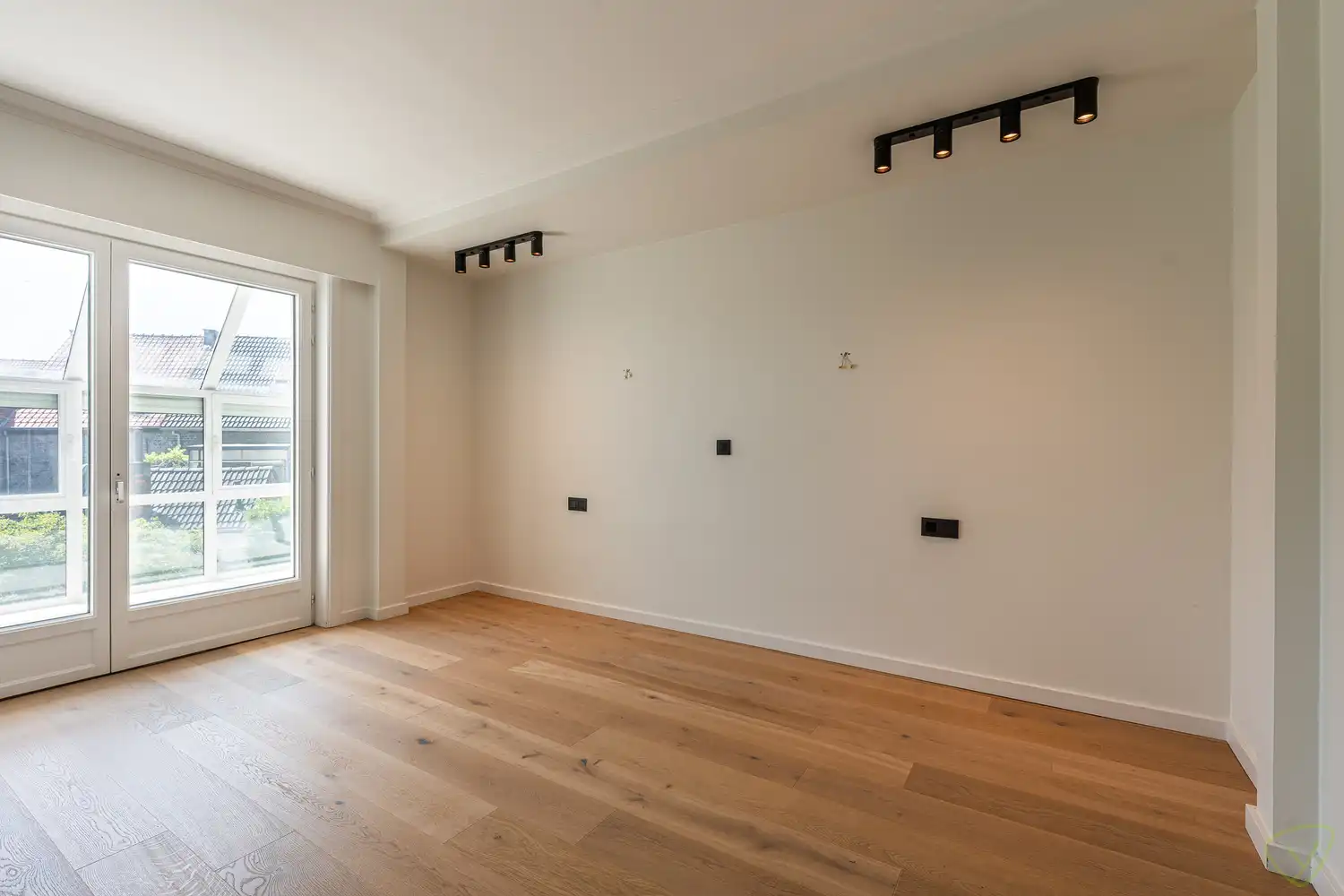 Uitzonderlijk groot appartement nabij het station van Eeklo! foto 10