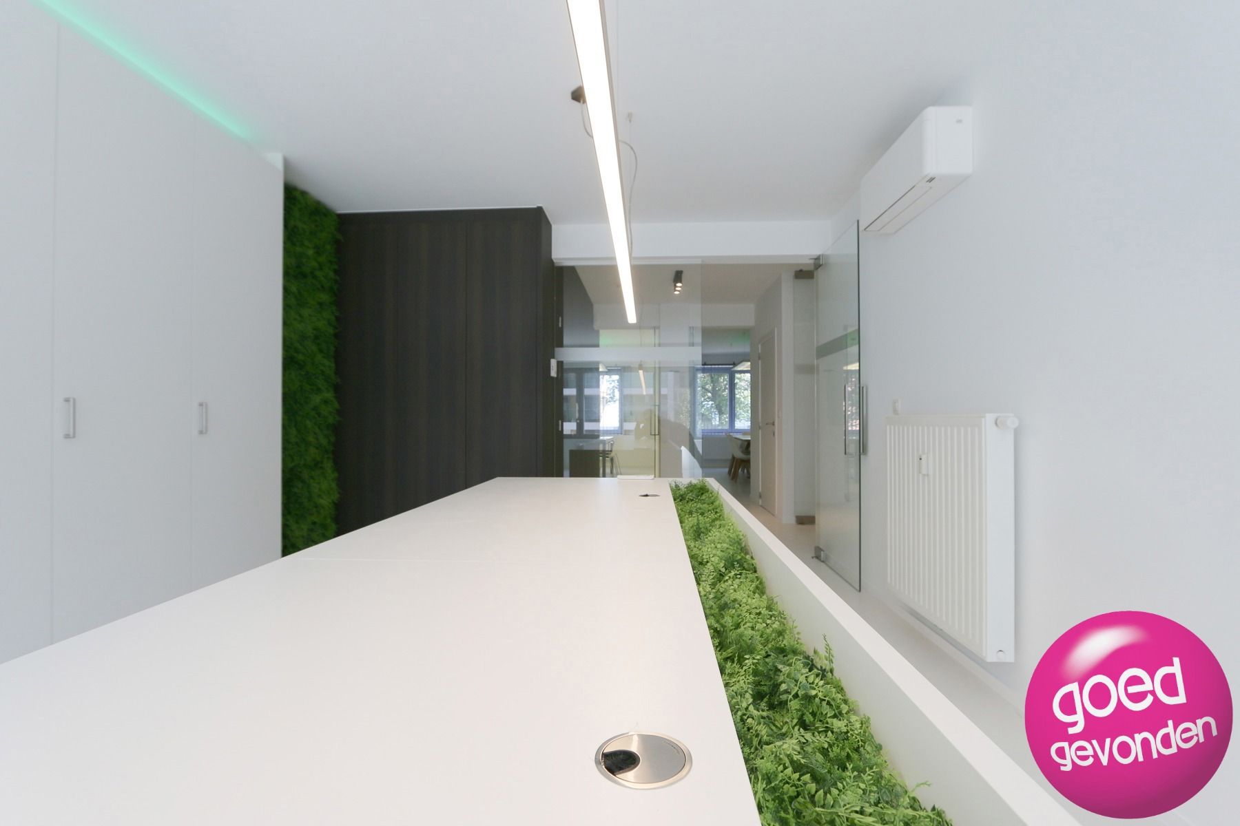 PLUG-IN modern kantoor + veel passage foto 22