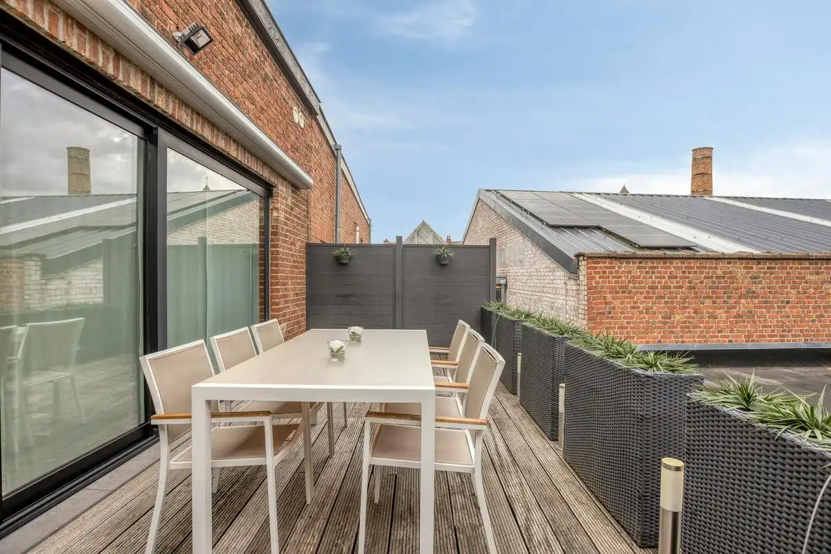 Verhuurde opbrengsteigendom met handelsruimte en duplex  foto 23
