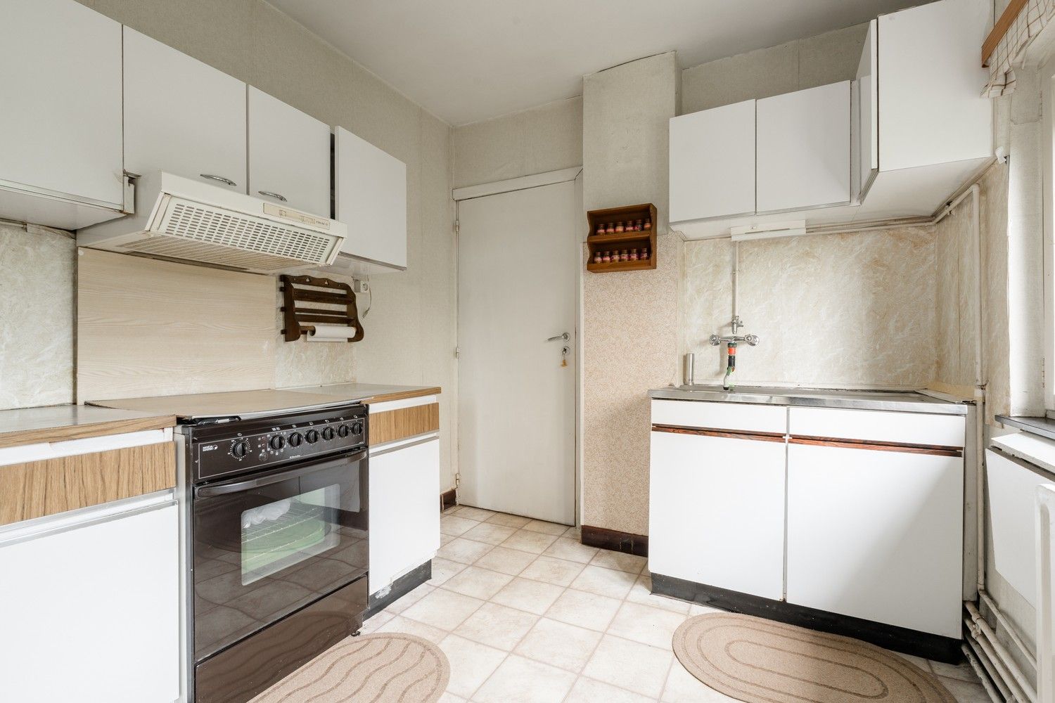 Karaktervolle woning met potentieel op topligging in het centrum van Hechtel! foto 7