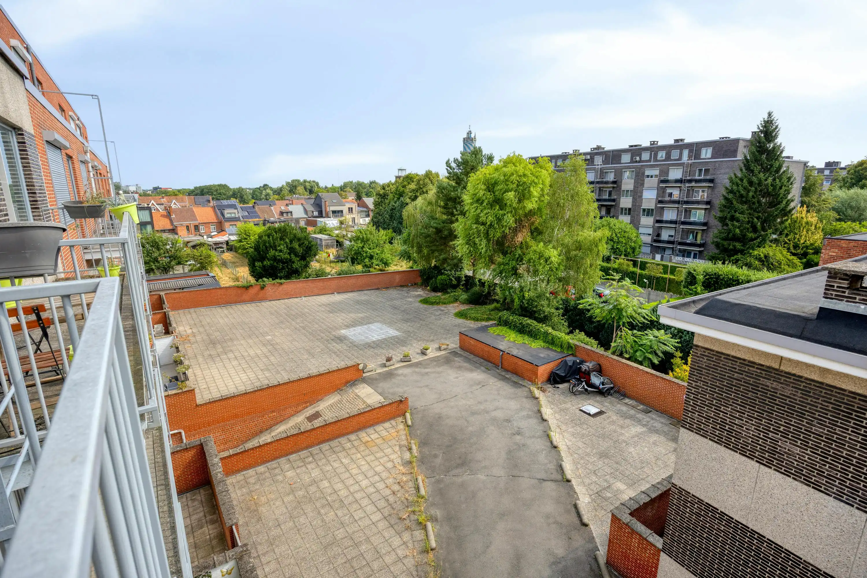 Drie slaapkamer appartement met garagebox en berging in het centrum van Hasselt foto 18