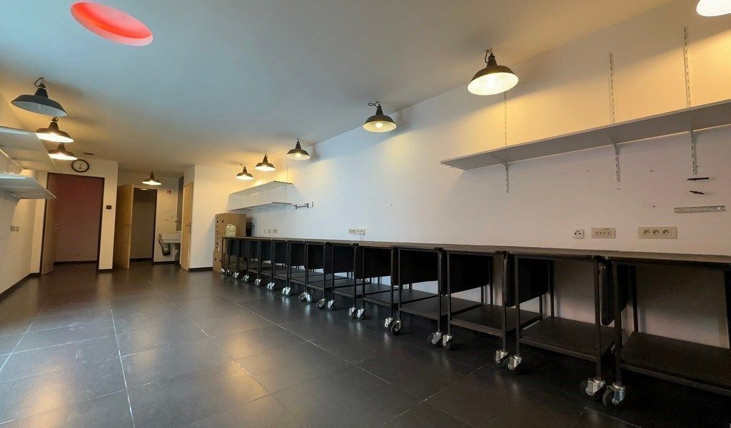 Handelspand met ruime garage te koop in Melle foto 9