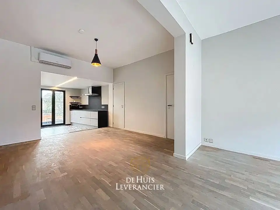 Stijlvol gerenoveerd energiezuinig duplex-appartement (3 slaapkamers – 137 m²) met tuin foto 11