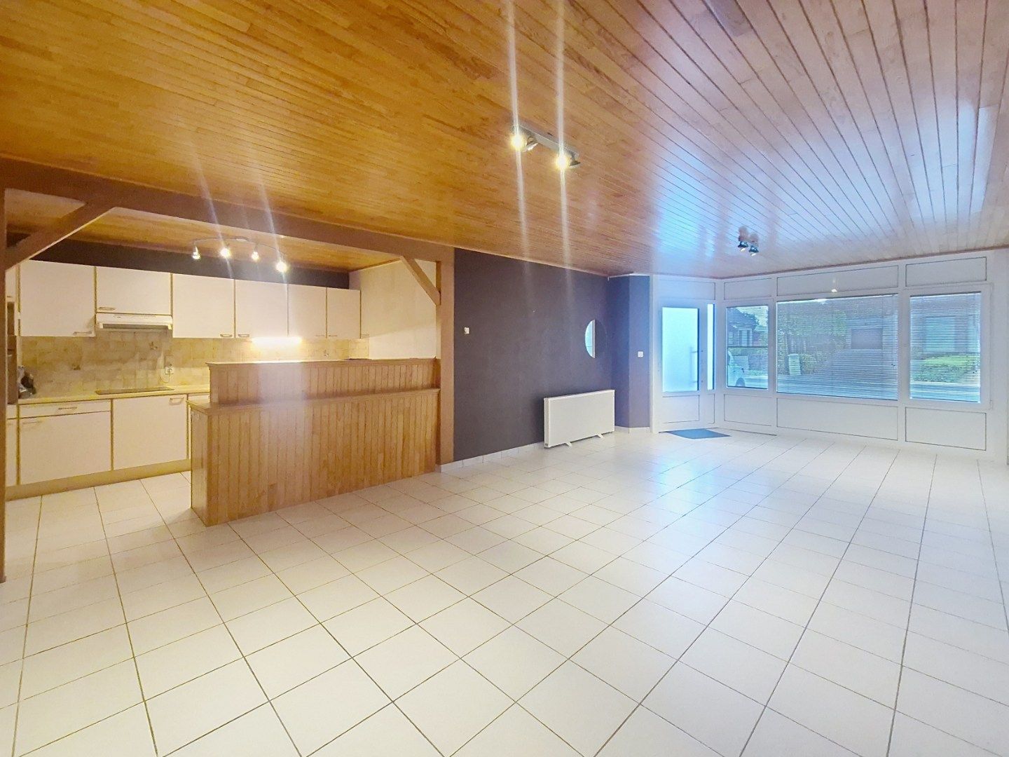 Appartement met 2 slpk en tuin foto {{pictureIndex}}