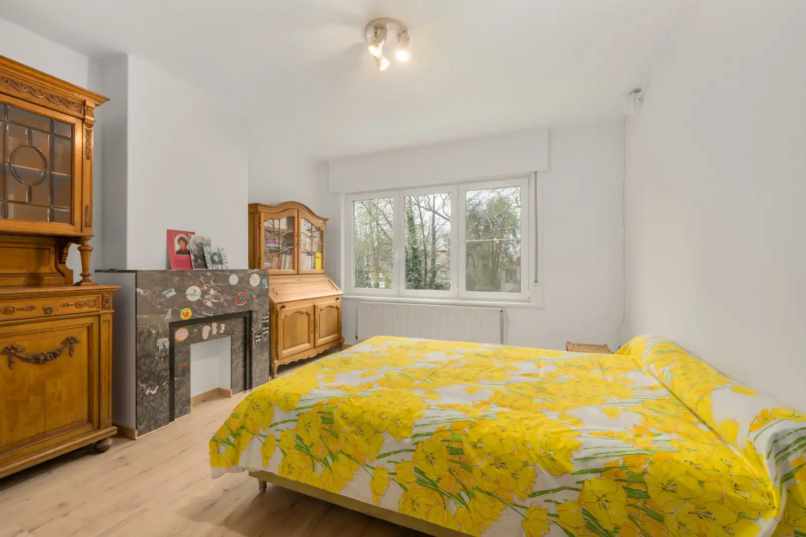 Karaktervolle halfopen woning op een strategische ligging te Assebroek. foto 13