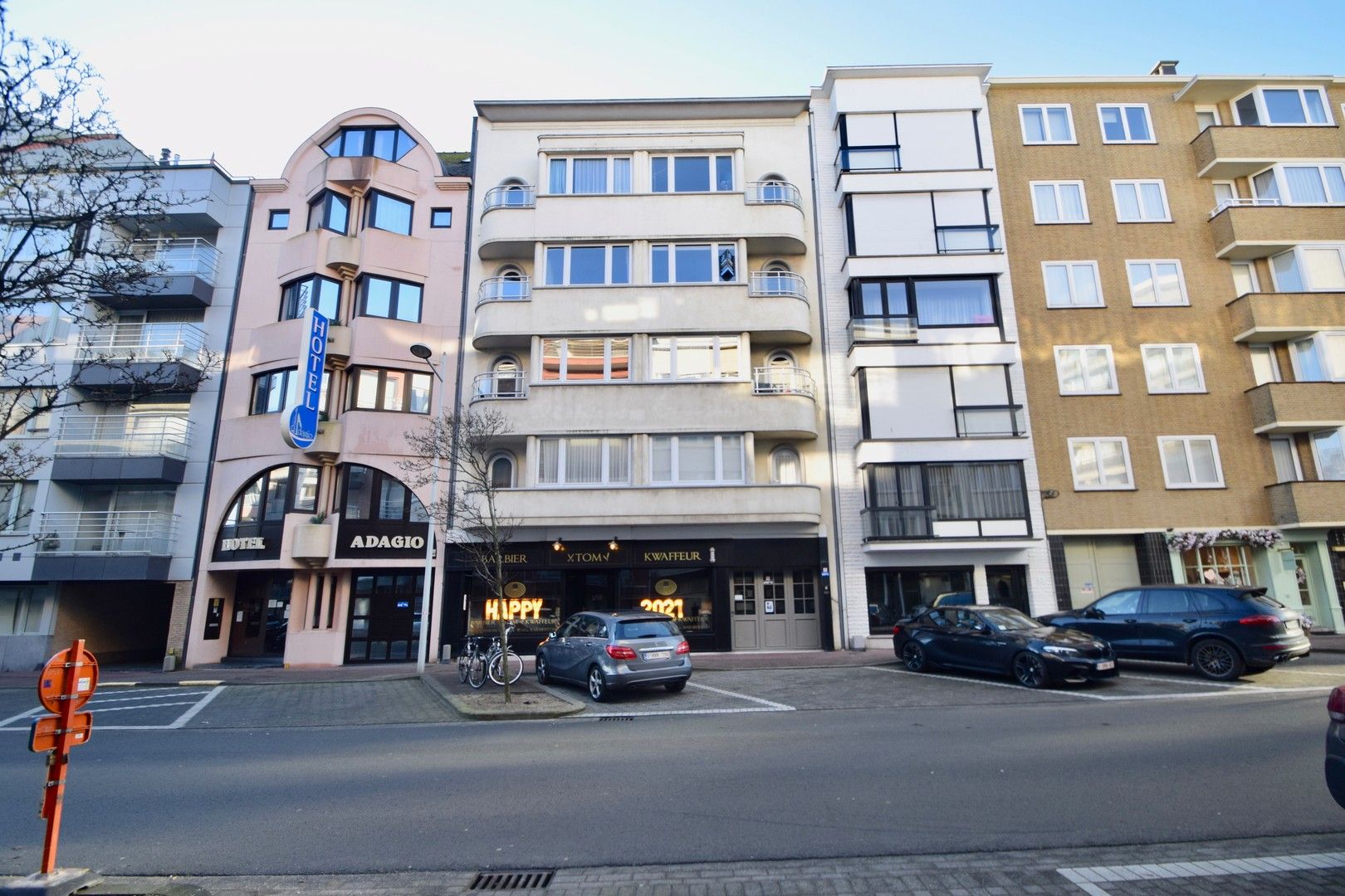 Prachtig appartement met zijdelings zeezicht en 4 slaapkamers, vlakbij de Kustlaan en het Van Bunnenplein. foto 6