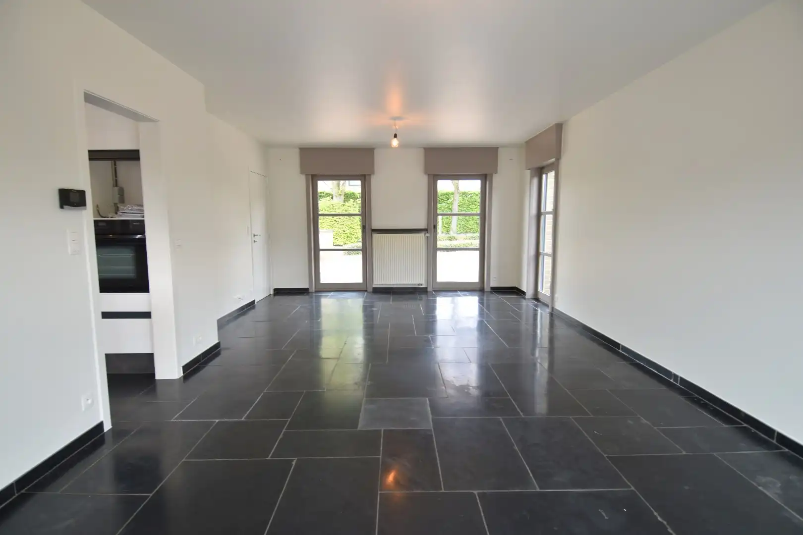 Ruime woning met 4 slaapkamers, tuin en garage in Bellegem foto 5