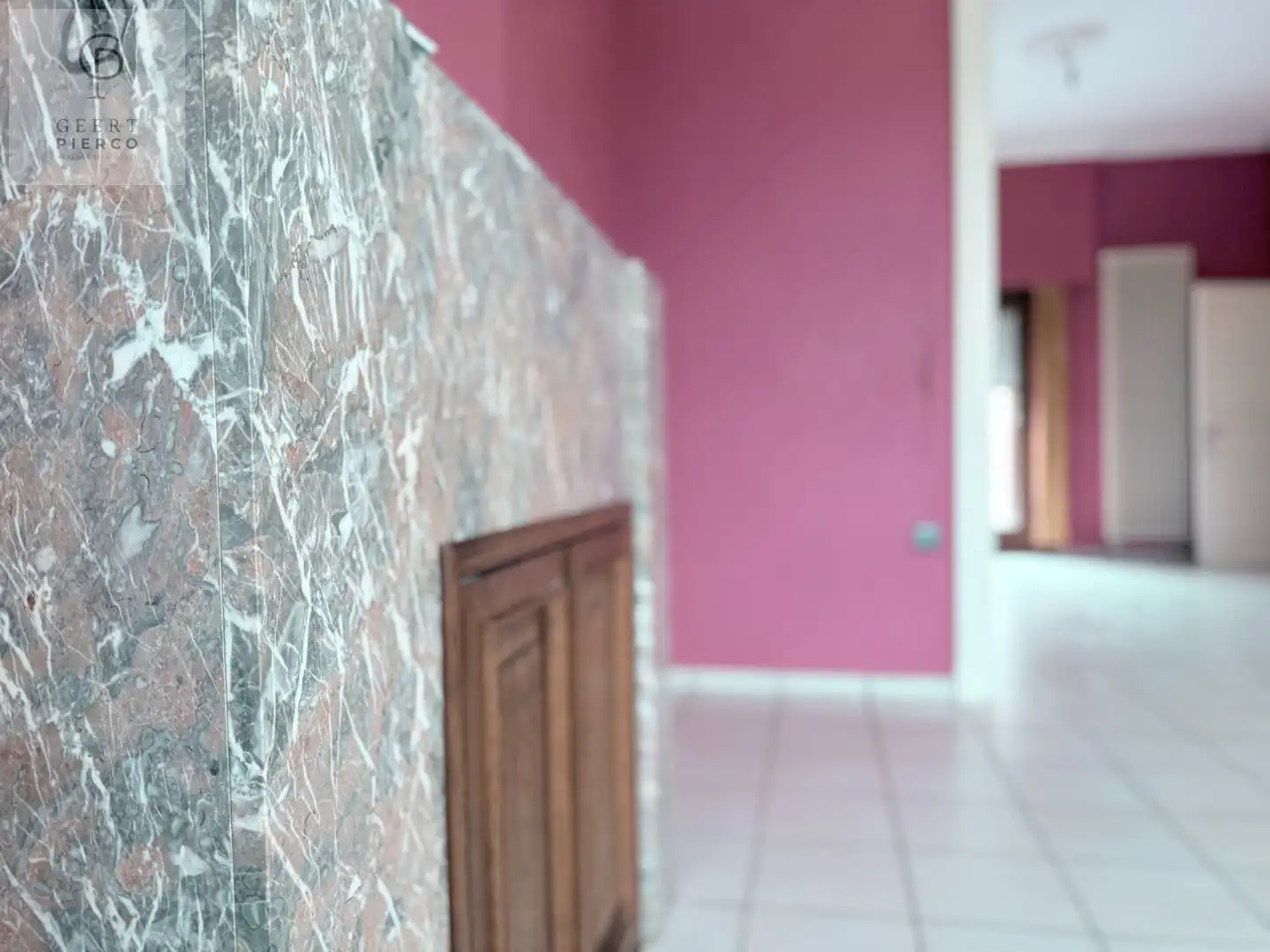 Eigentijdse woonst met ruime tuin foto 6