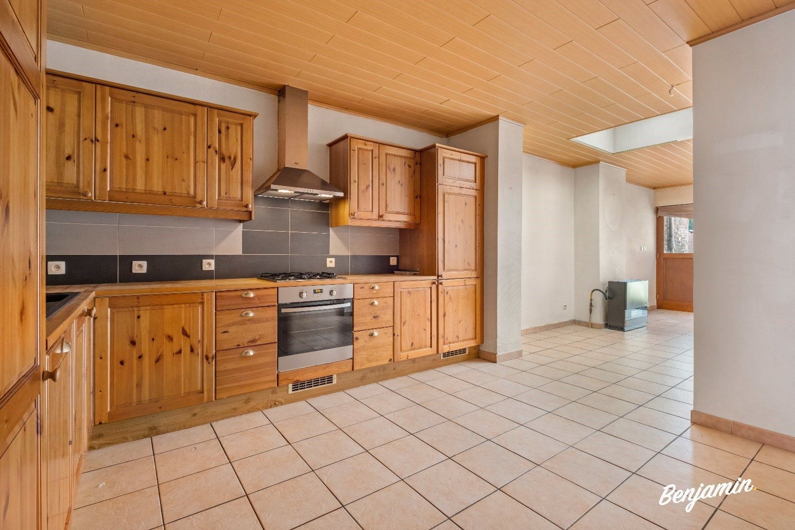Rijwoning met 4 slaapkamers en stadstuin in Menen foto 2