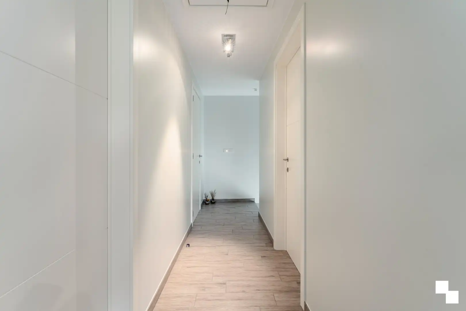 Veelzijdige eigendom met recente woning en heel wat opslagmogelijkheden te Lendelede foto 19