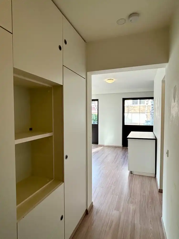 Gelijkvloerse flat met autostaanplaats op topligging binnen de Leuvense ring foto 2