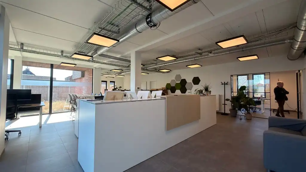 Instapklare kantoren met terras te huur vlakbij afrit E19 in Rumst foto 10