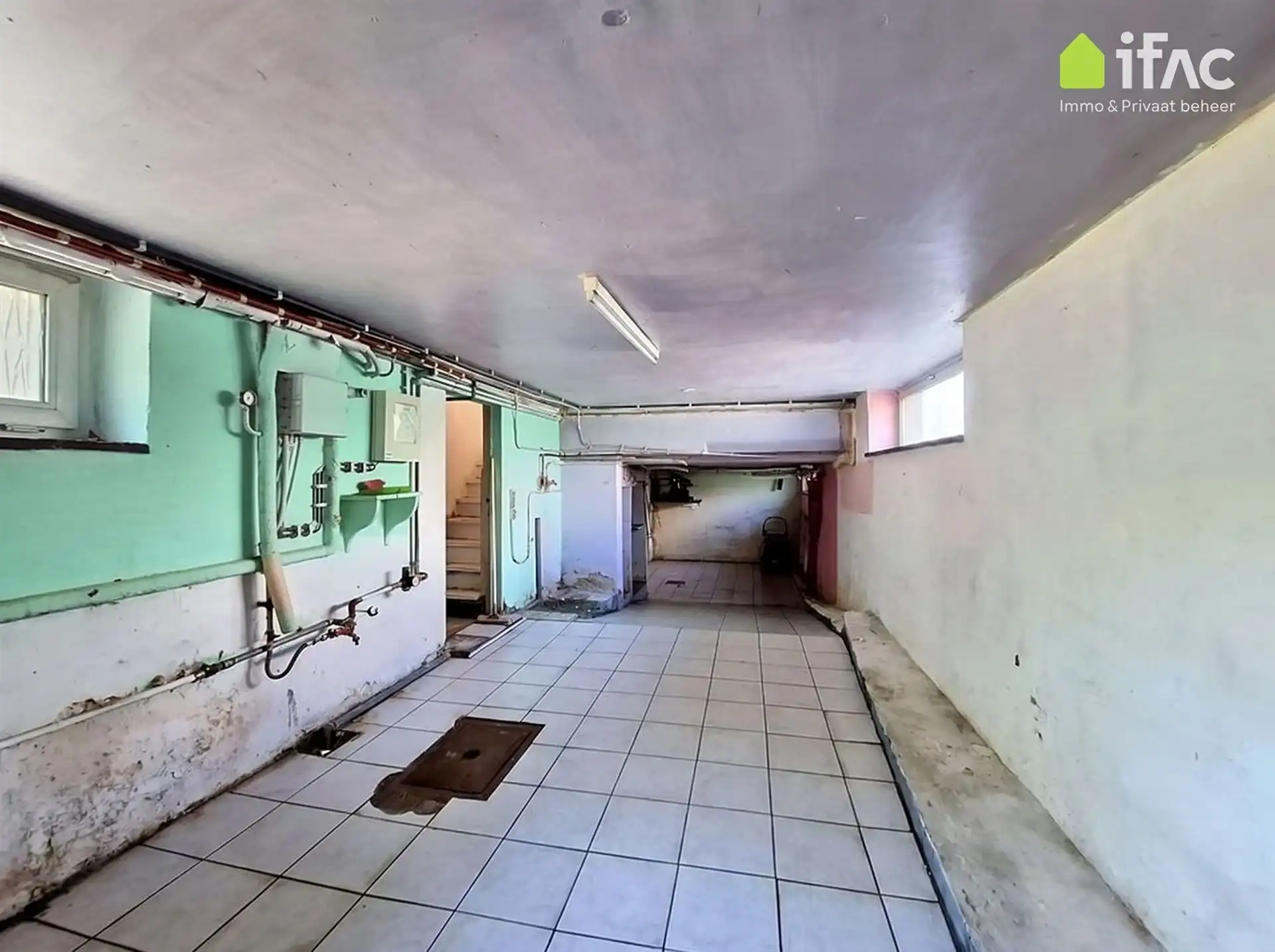 Prachtige te renoveren villa met ZW-gerichte tuin  foto 24