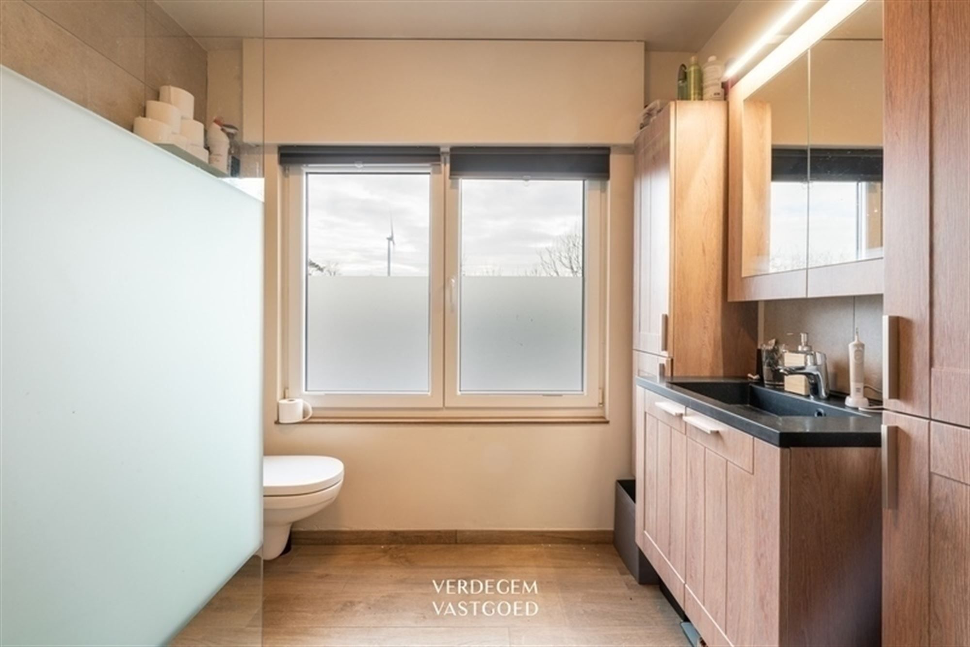 Wonen en werken op een unieke locatie: handelsgelijkvloers met appartement en tuin foto 20