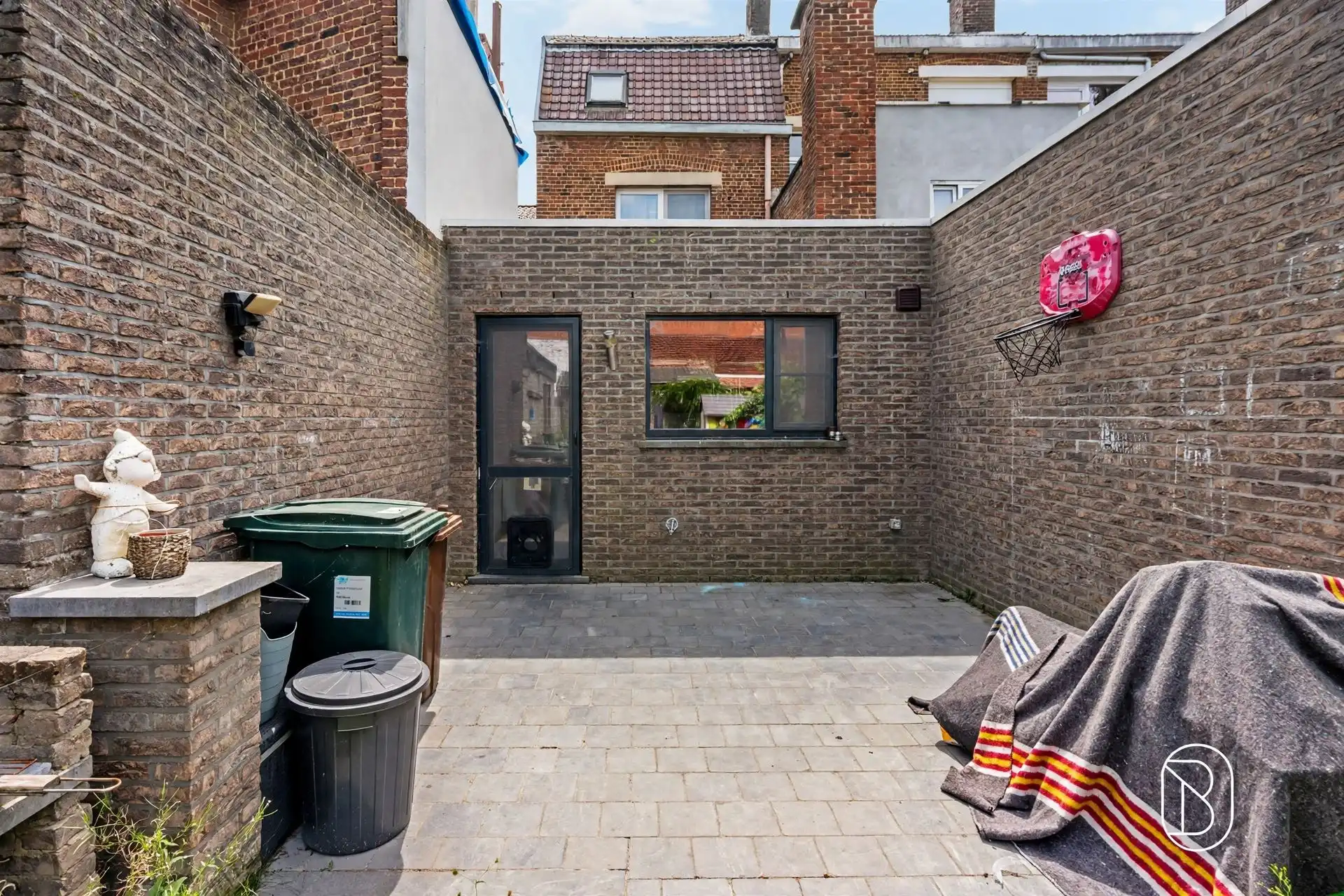 Instapklare karakterwoning met tuin en 4 slpks in Ronse foto 22