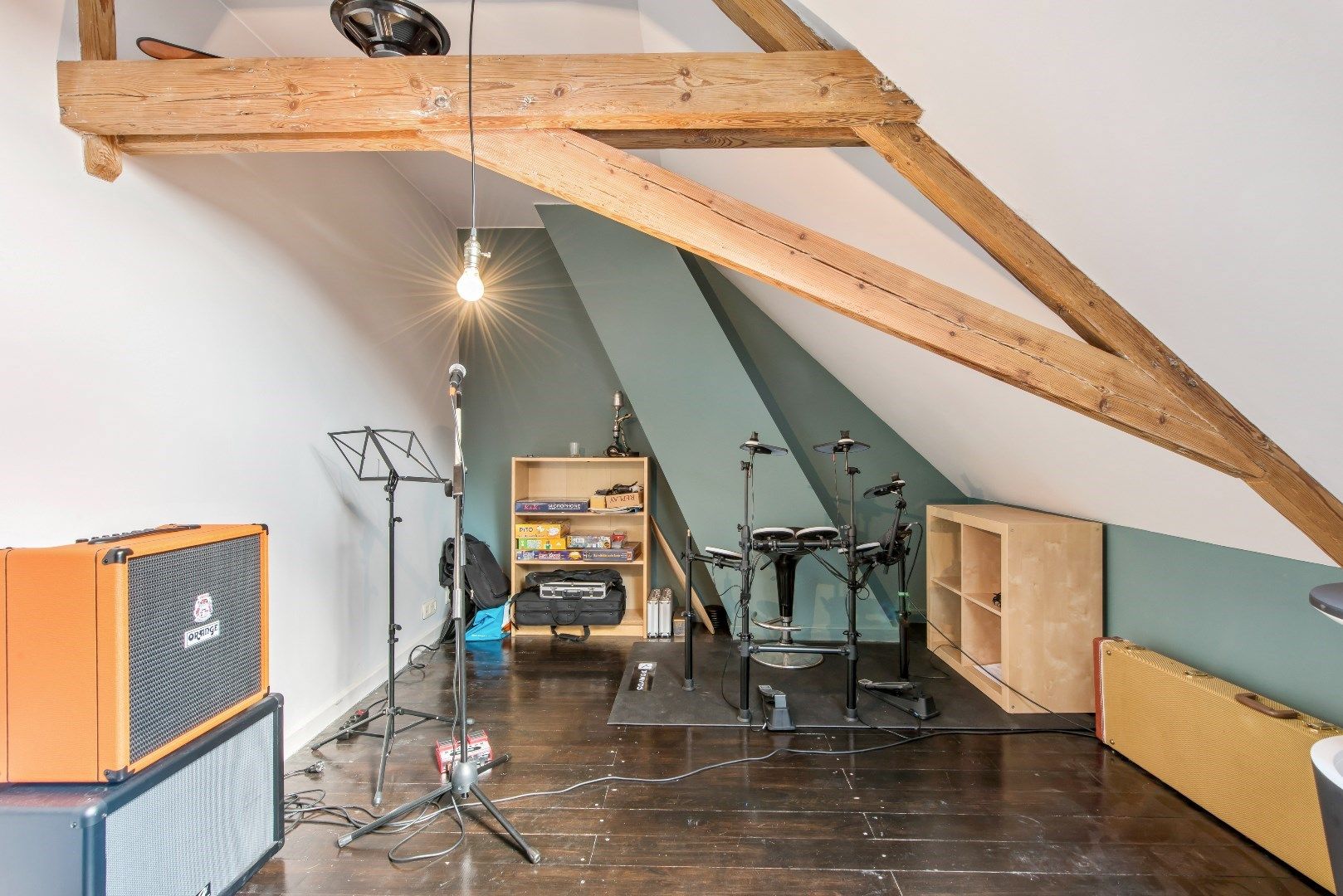 RENOVATIE 2013 | HALF OPEN STADSWONING MET TUIN | 3 SLPKS foto 16