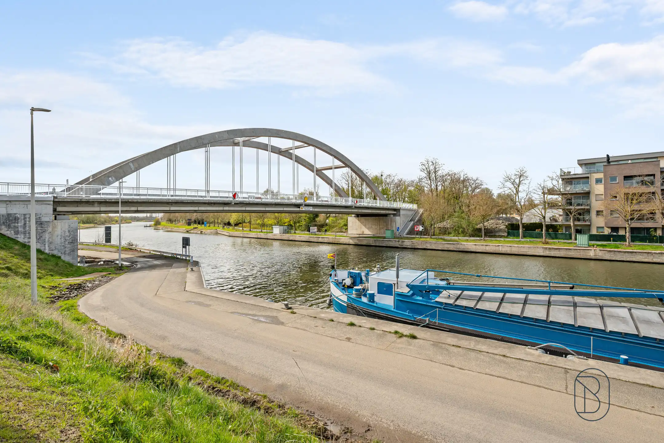 Appartement met ruim terras met zicht op de leie en garage foto 4