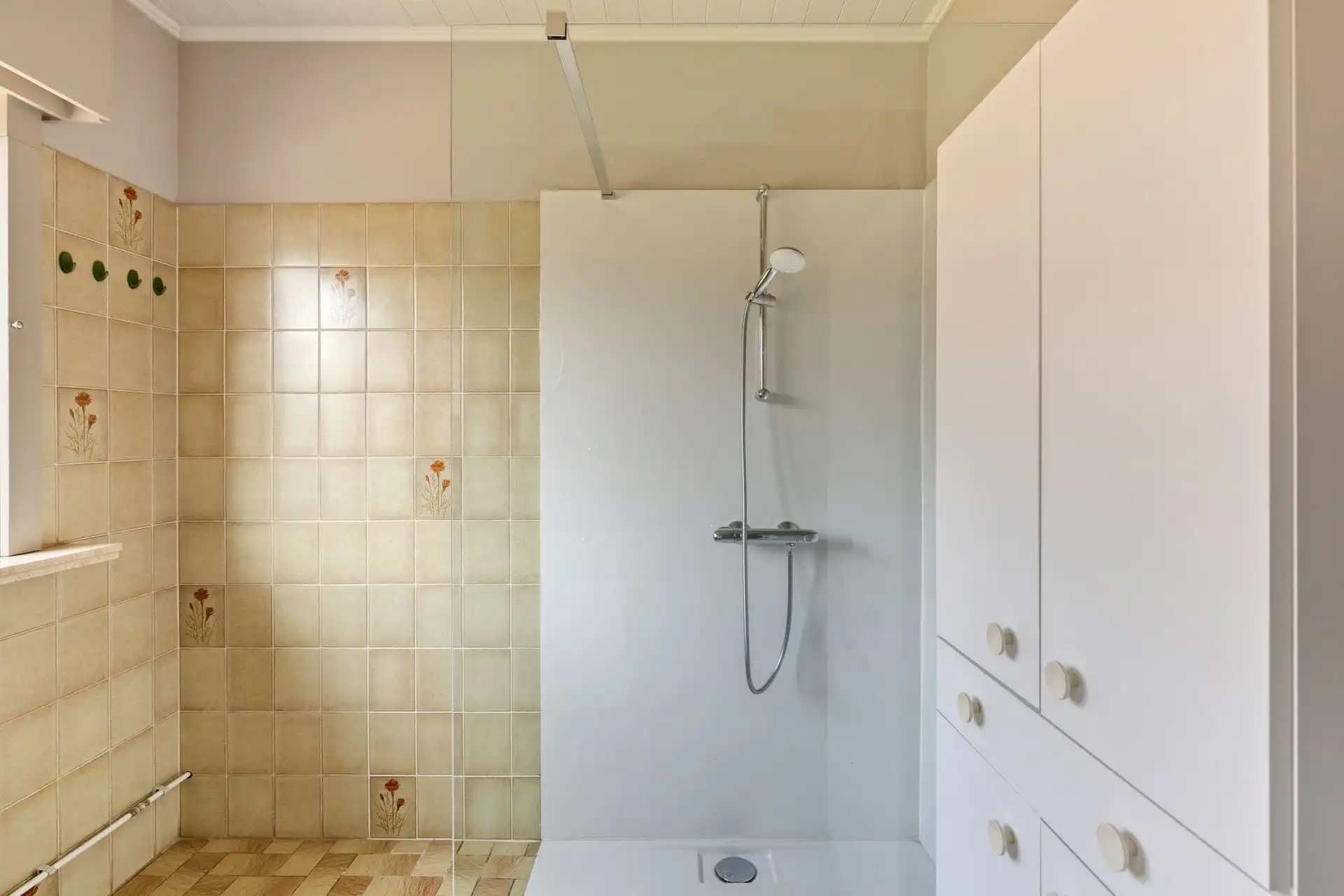 Vrijstaande woning, rustig gelegen,  met garage en tuin. foto 12