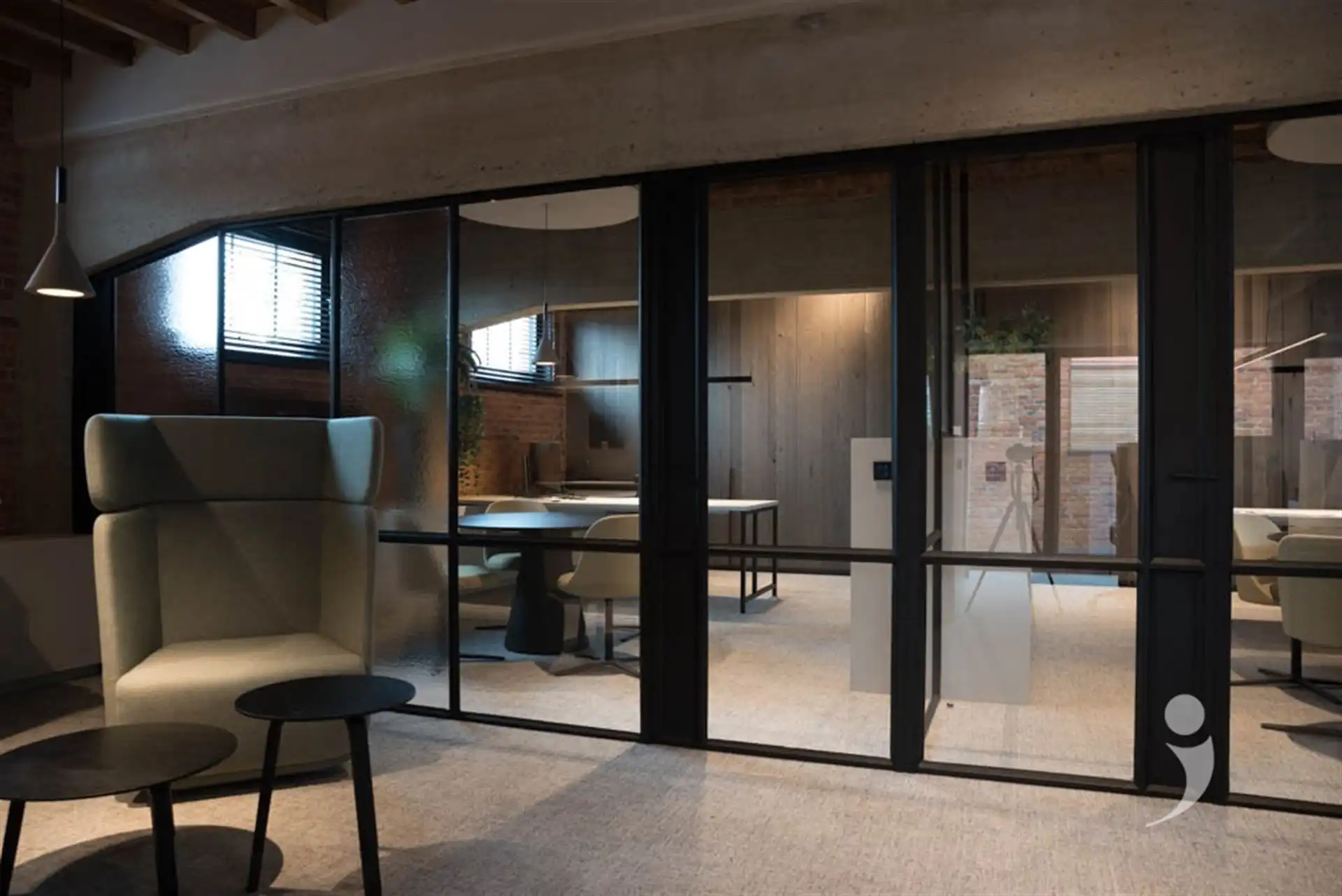 Uniek high end kantoorgebouw in historisch stadscentrum  foto {{pictureIndex}}