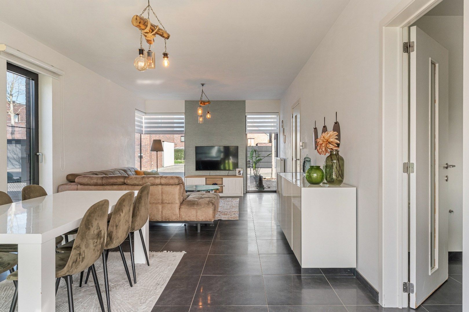 Verzorgde woning met hedendaags energiecomfort, terras, tuin en garage, ideaal voor jong gezin! foto 14