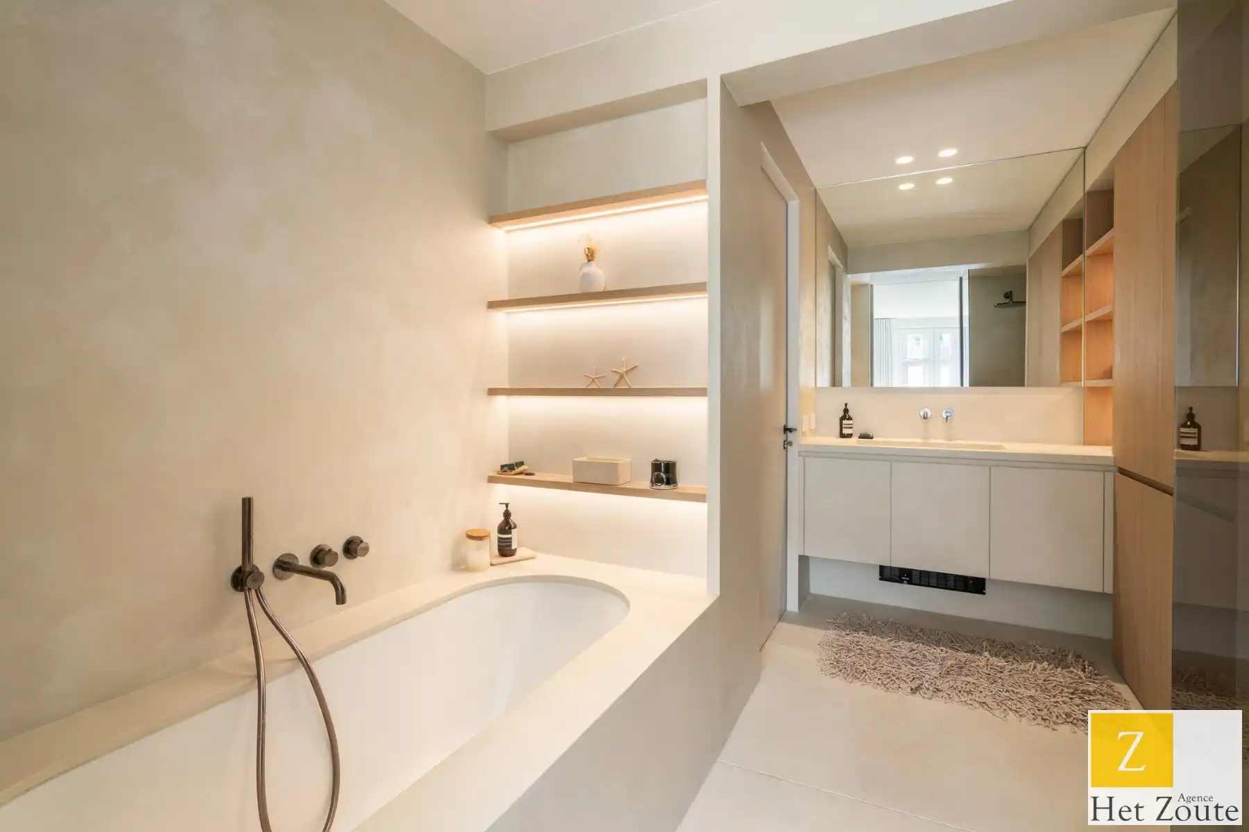 Elegantie, exclusieve luxe en frontaal zeezicht in Het Zoute foto 14