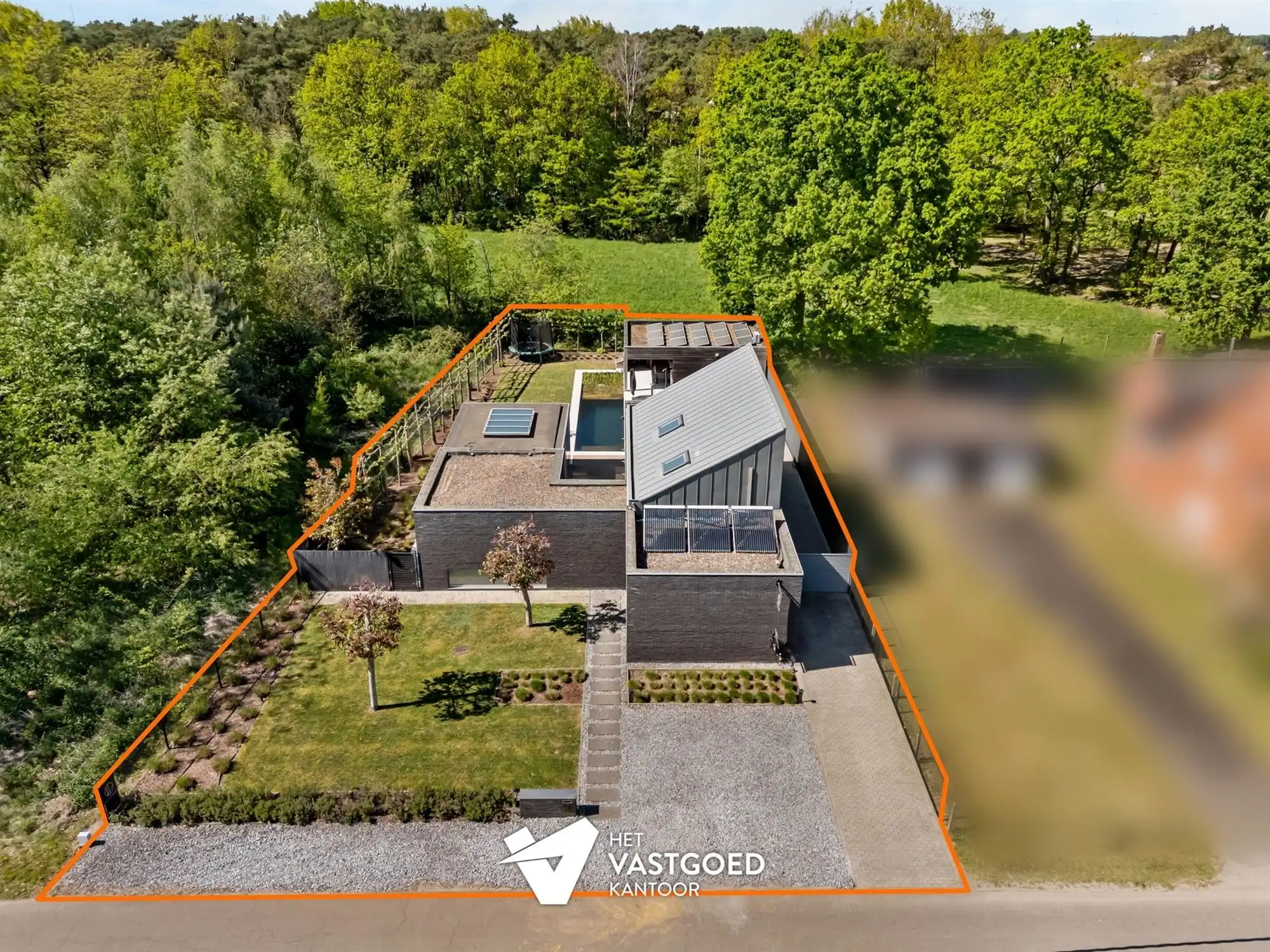 RECENTE WONING MET KWALITATIEVE AFWERKING OP TOP-LIGGING foto 32