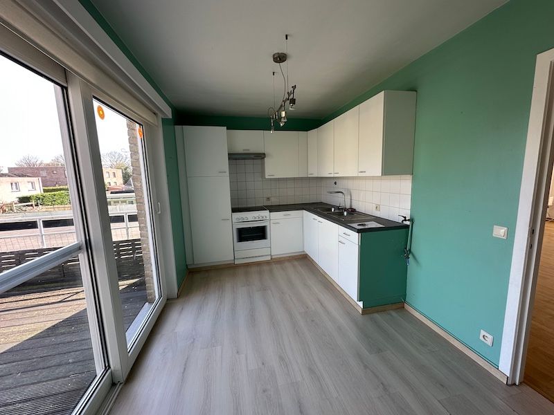 Gezellig 2-Slaapkamer appartement met terras & privé Garage foto 4