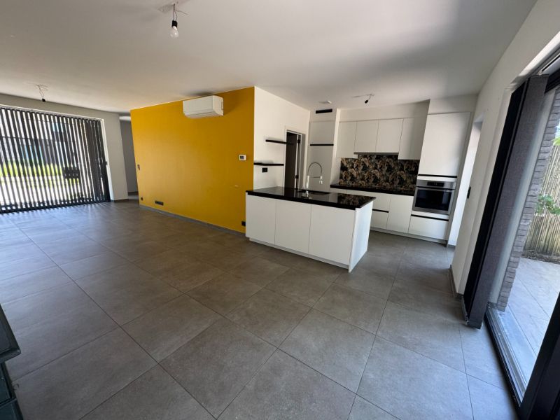 Moderne woning van 2021 in Bret-Gelieren foto {{pictureIndex}}