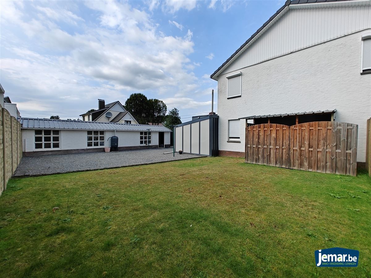 Vrijstaande woning met 3 slaapkamers en veel potentieel foto 3