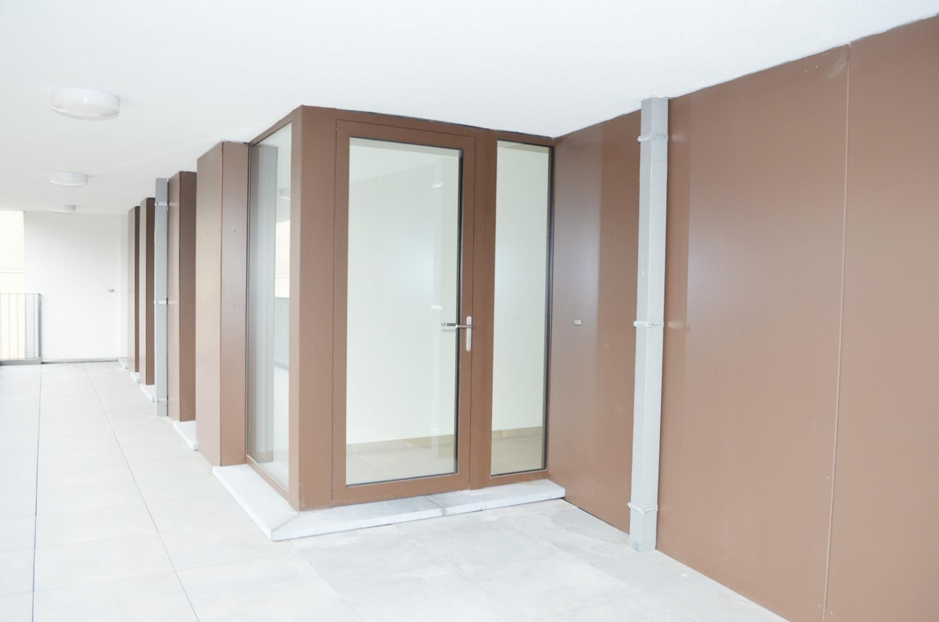 Bijna-enegieneutraal quasi nieuwbouw appartement met drie slaapkamers foto 3