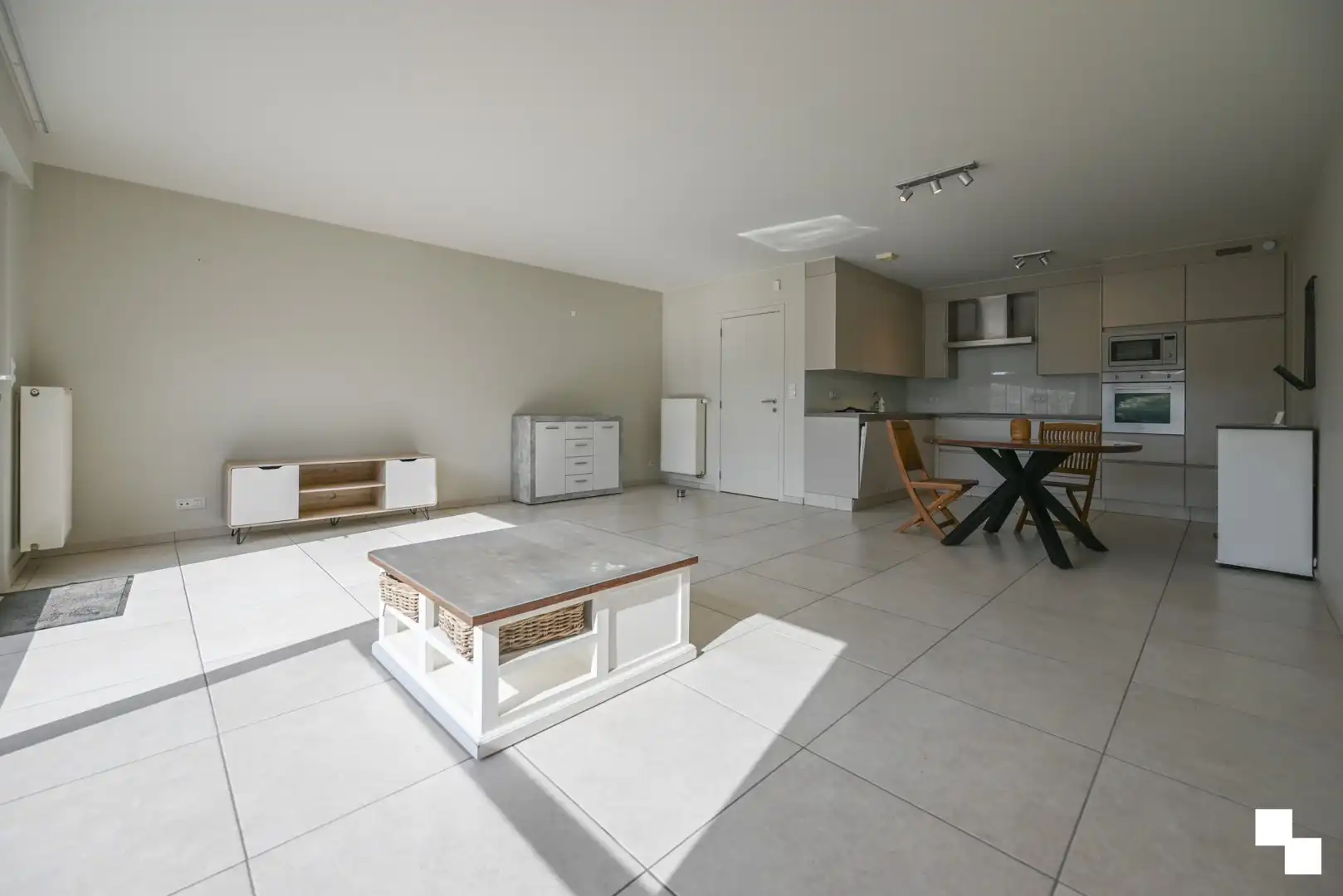 Ruime energiezuinige woning te Wevelgem foto 3
