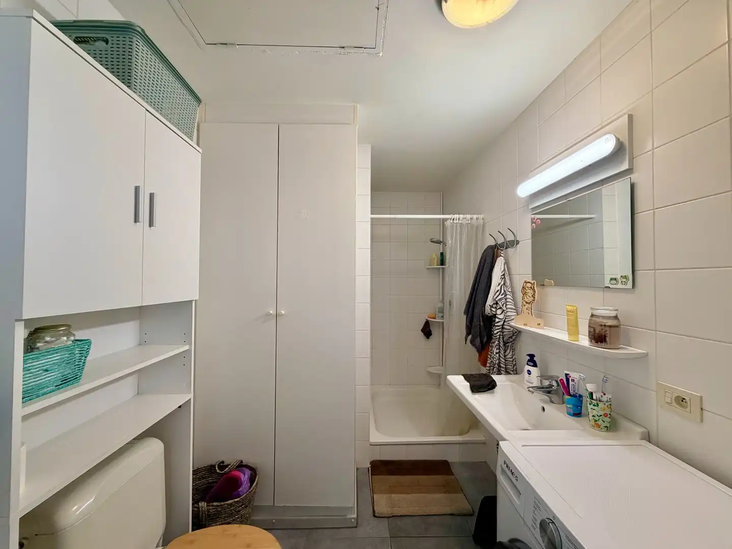 Instapklaar 1-slaapkamerappartement binnen de ring van Tielt! foto 8